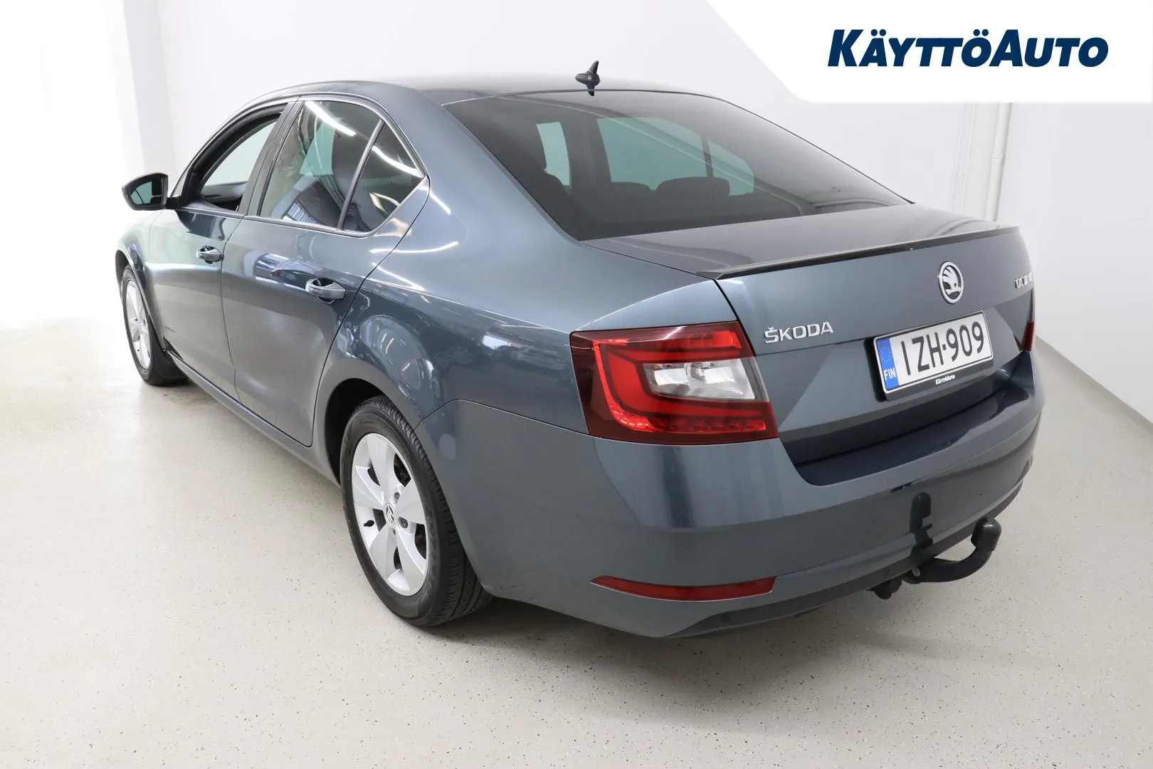 Skoda Octavia IZH-909 carousel image