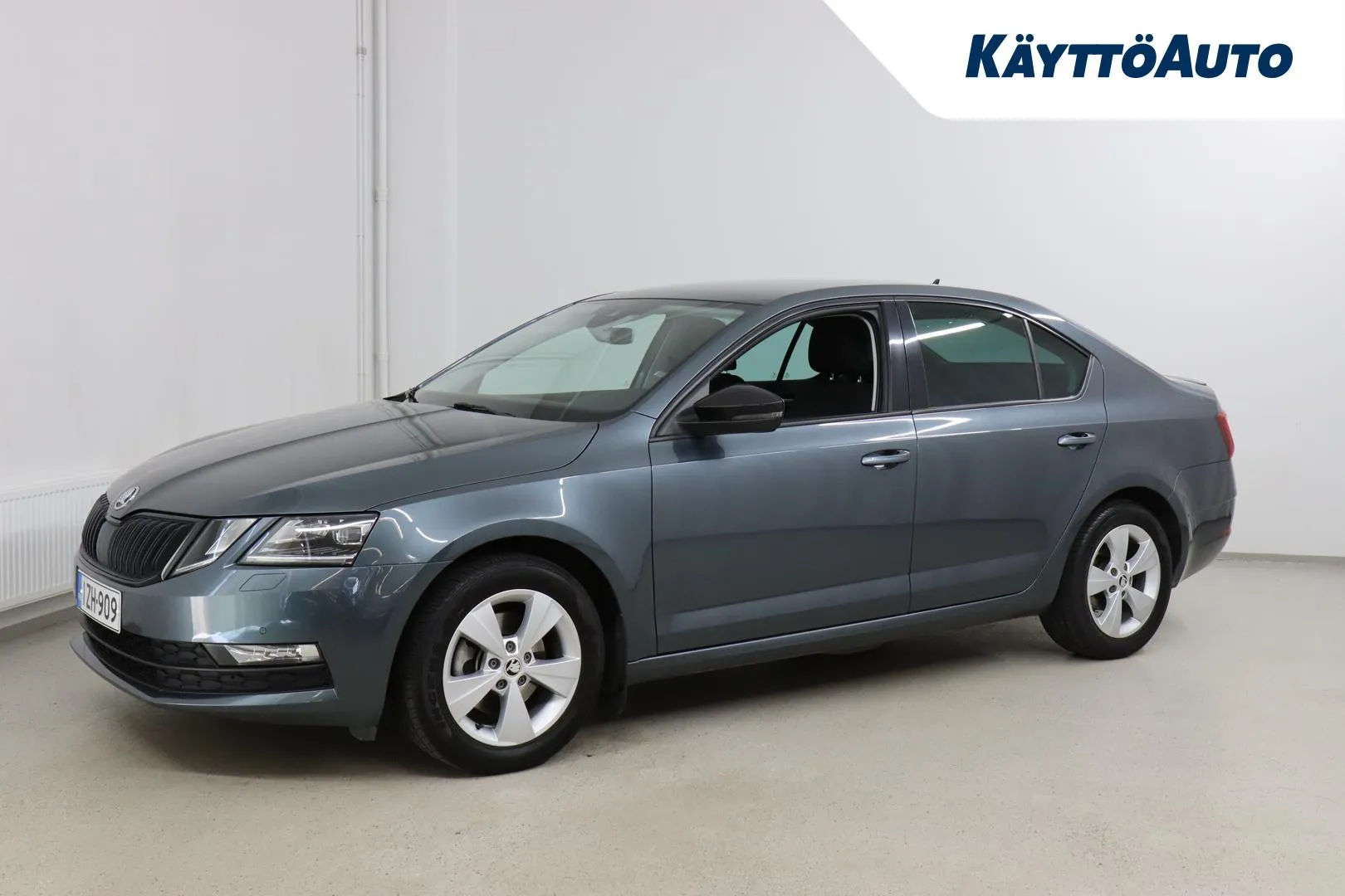Skoda Octavia IZH-909 carousel image