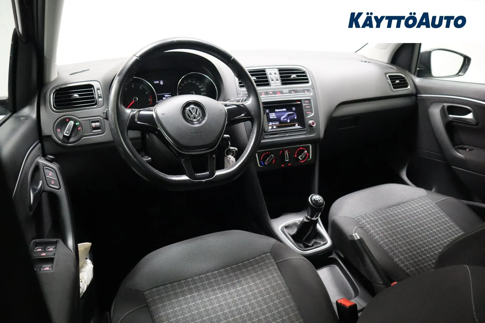 Volkswagen Polo NKC-434 carousel image