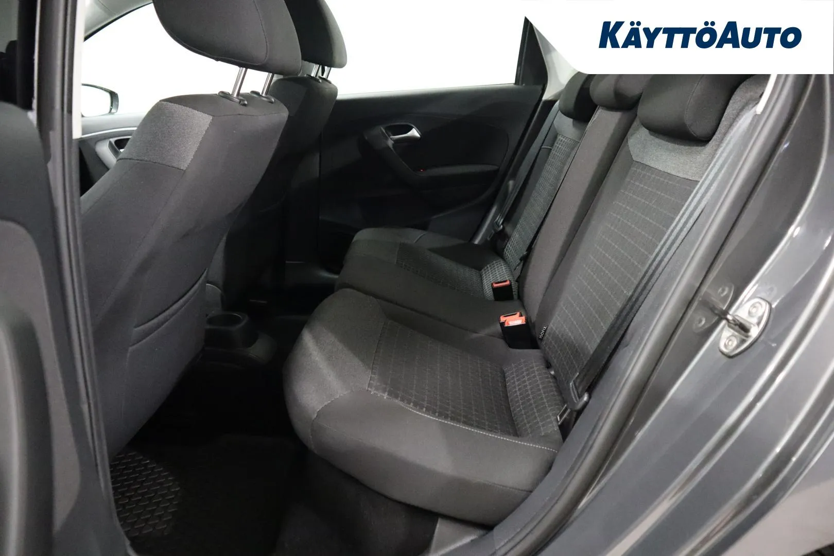 Volkswagen Polo NKC-434 carousel image