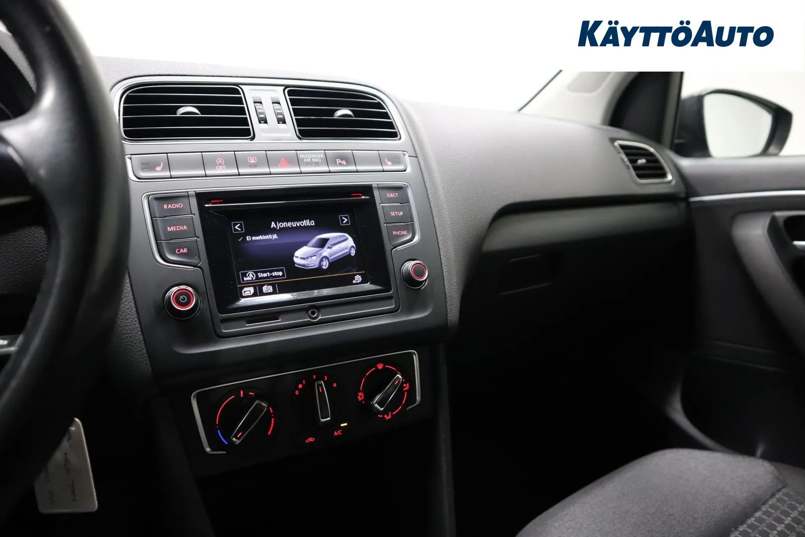 Volkswagen Polo NKC-434 carousel image