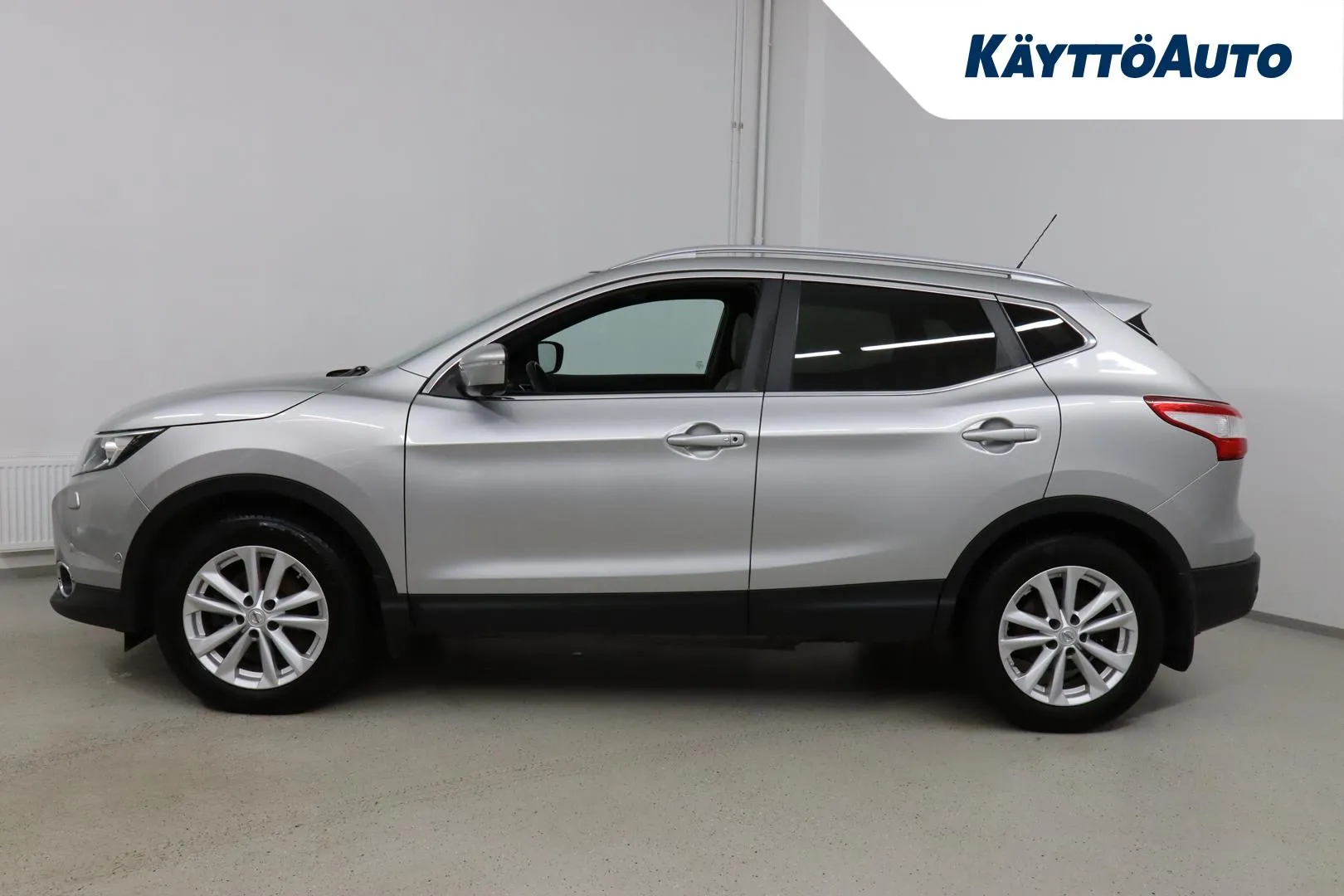 Nissan Qashqai XVR-780 carousel image