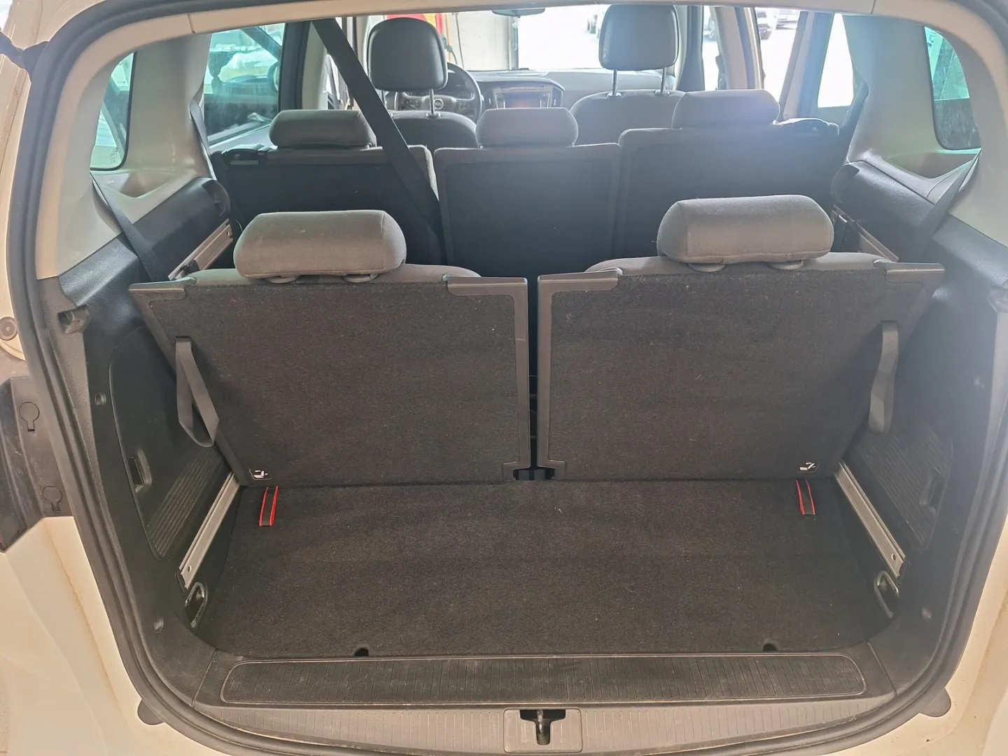 Opel Zafira GMJ-643 carousel image