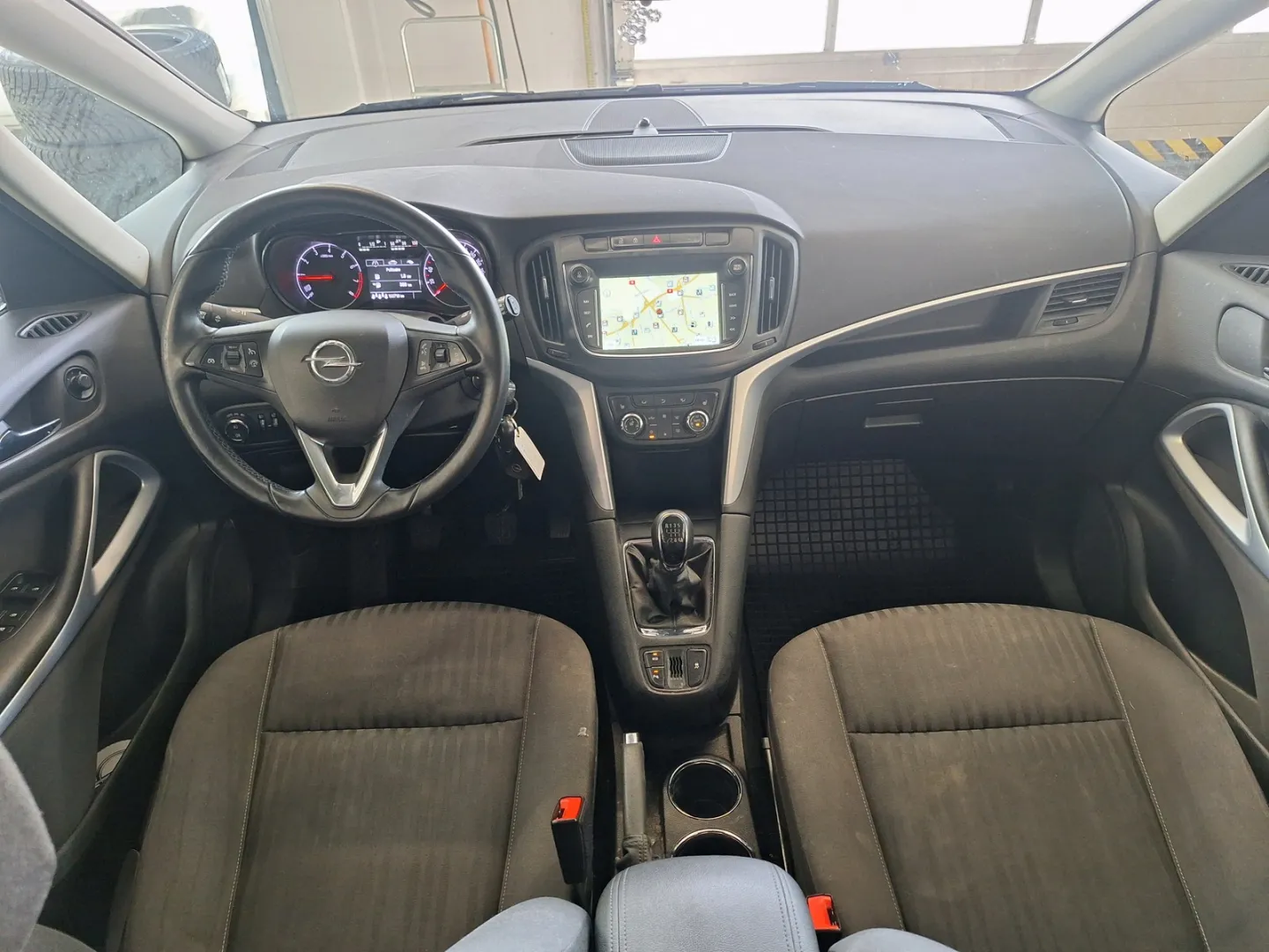 Opel Zafira GMJ-643 carousel image