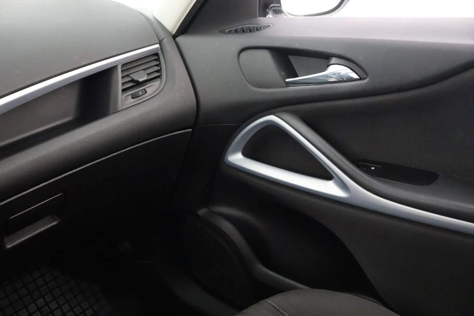 OPEL Zafira GMJ-643 carousel image