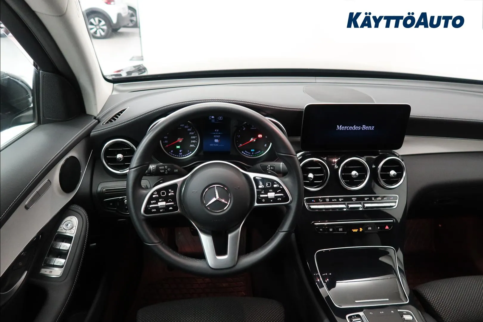 Mercedes-Benz GLC ZOL-665 carousel image