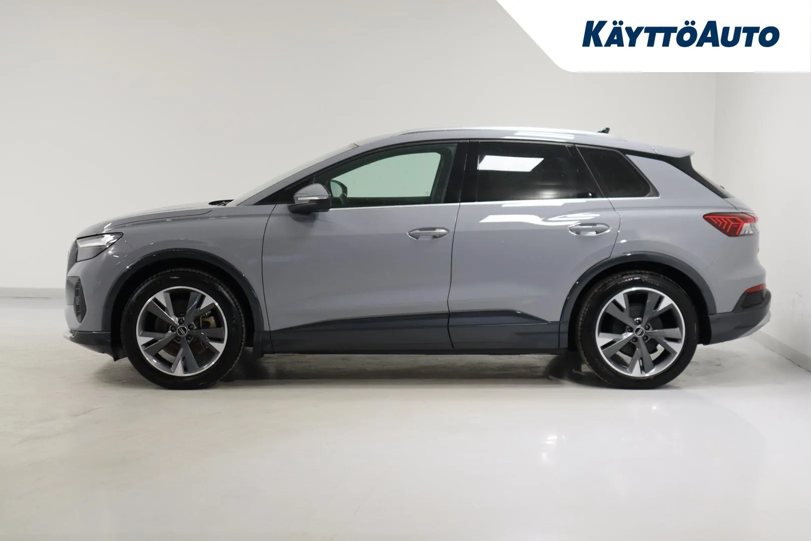 Audi Q4 e-tron JMY-122 carousel image