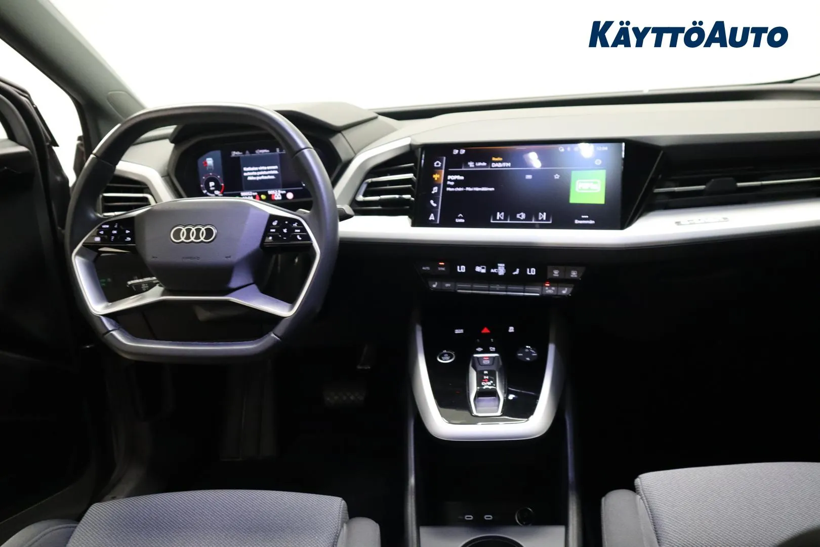 AUDI Q4 e-tron JMY-122 carousel image