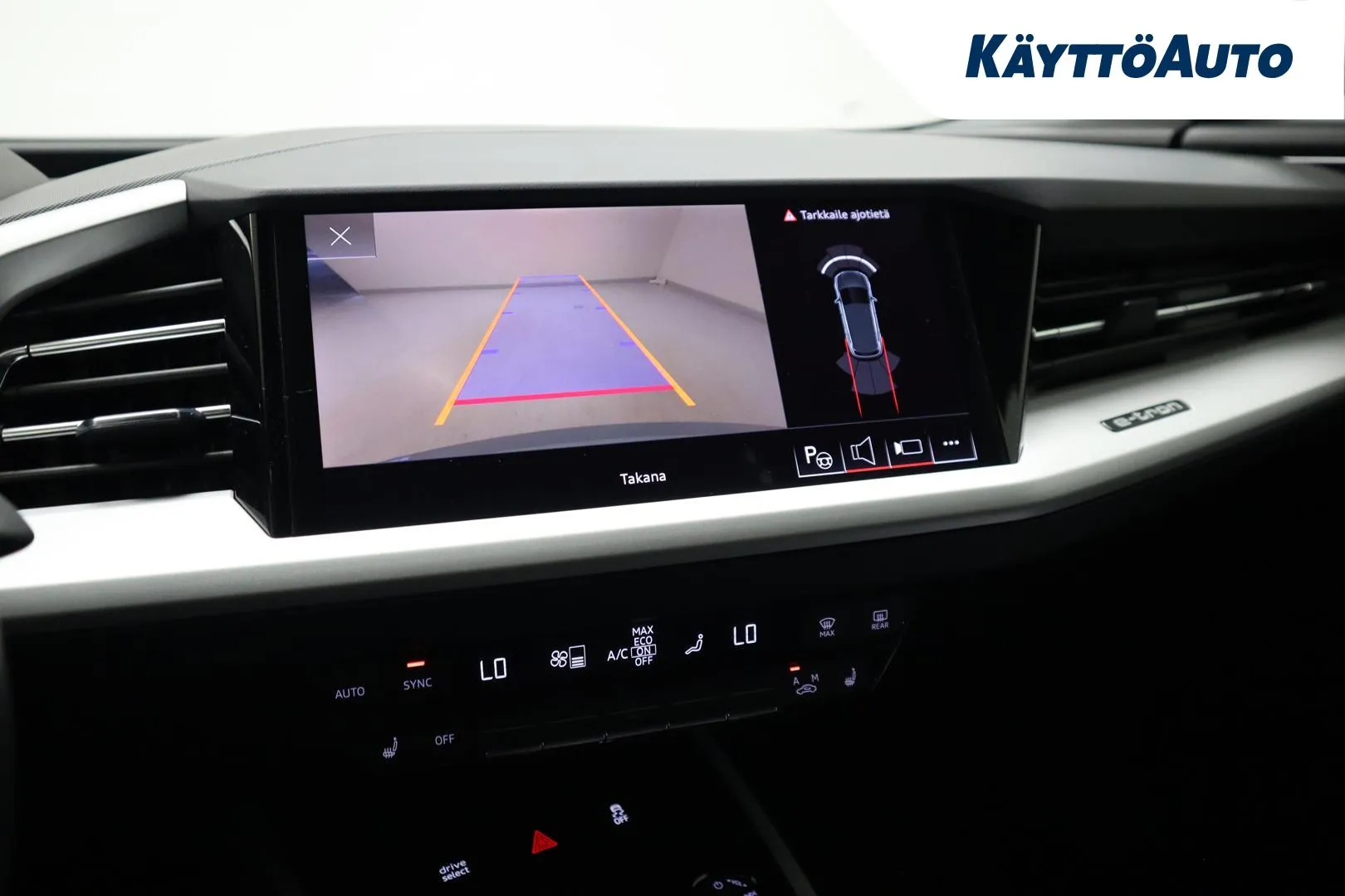 AUDI Q4 e-tron JMY-122 carousel image