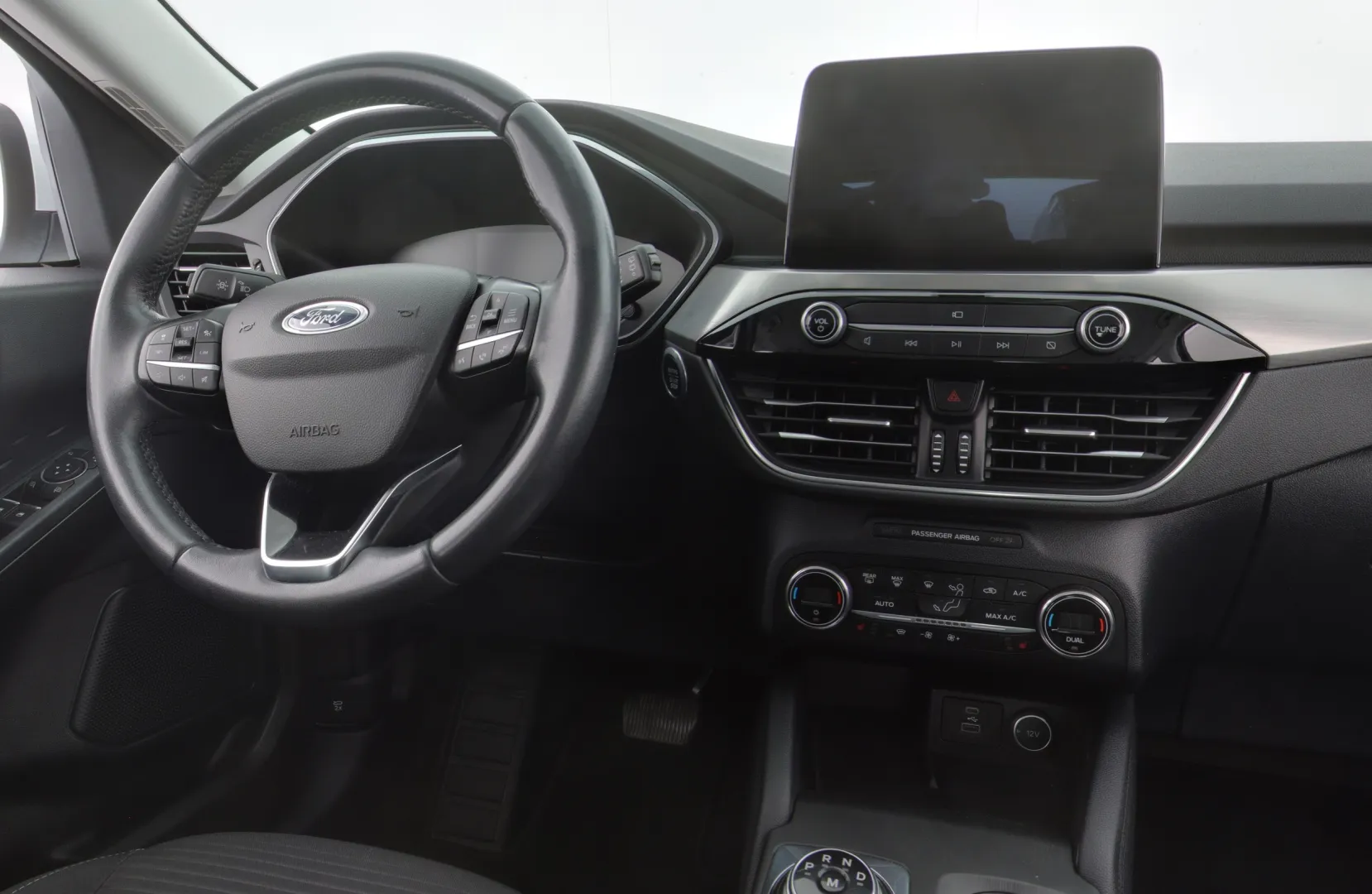 FORD Kuga IPZ-151 carousel image