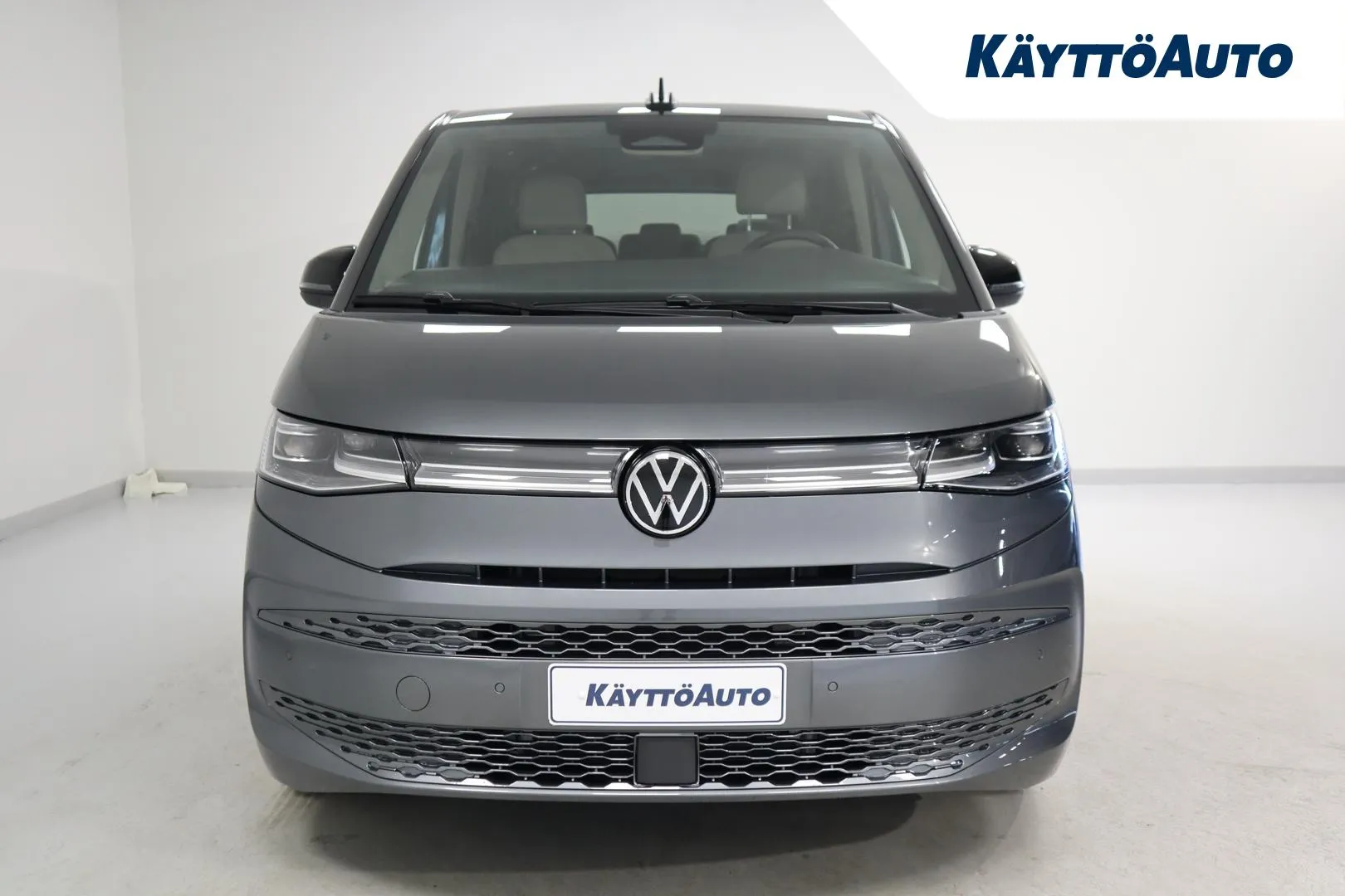 Volkswagen Multivan ZPS-849 carousel image