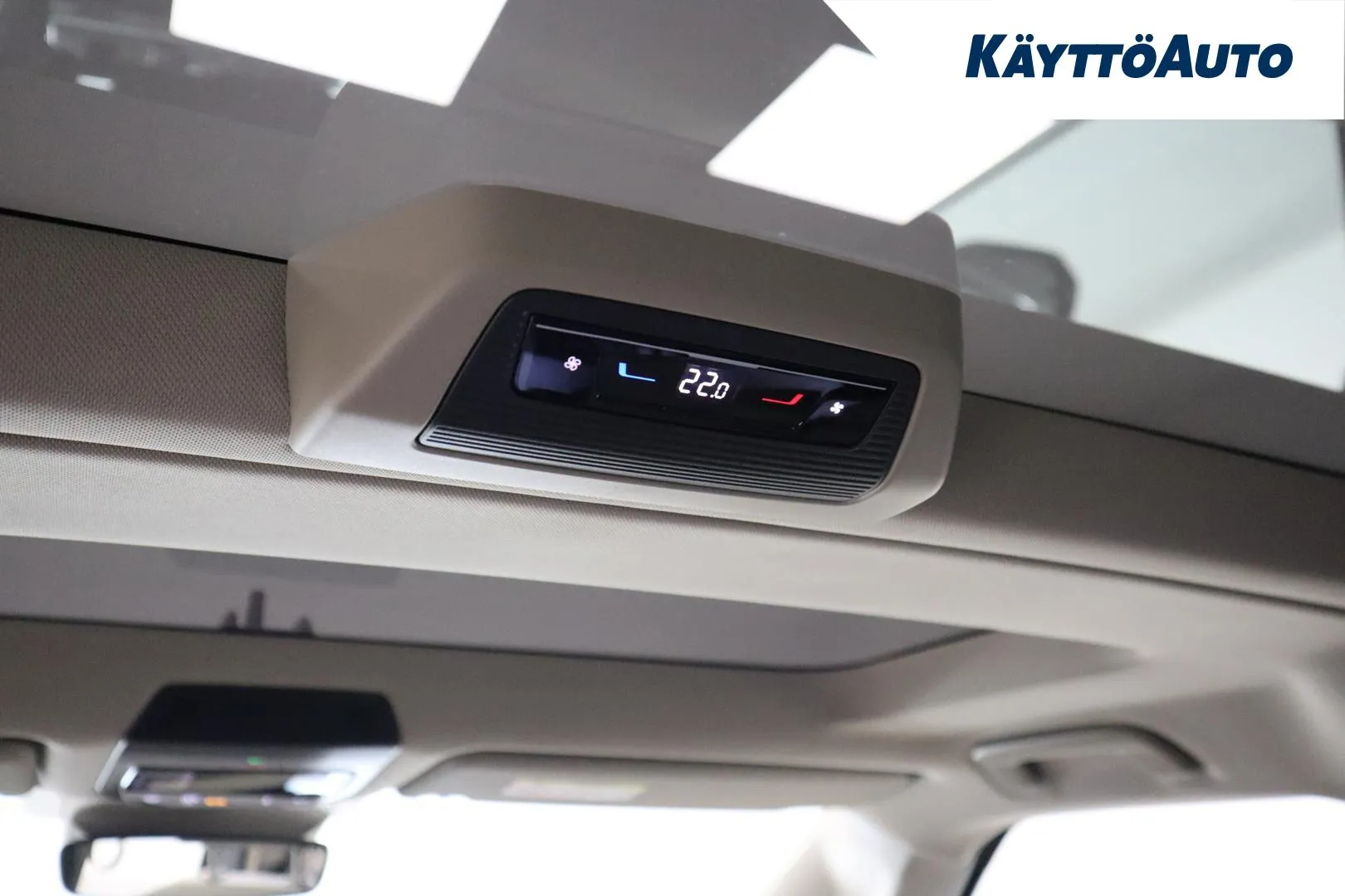 Volkswagen Multivan ZPS-849 carousel image