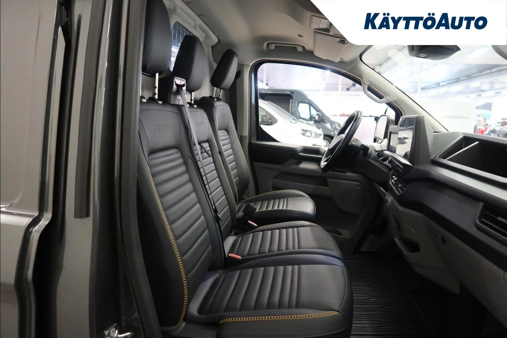 FORD Transit Custom KXC-646 carousel image