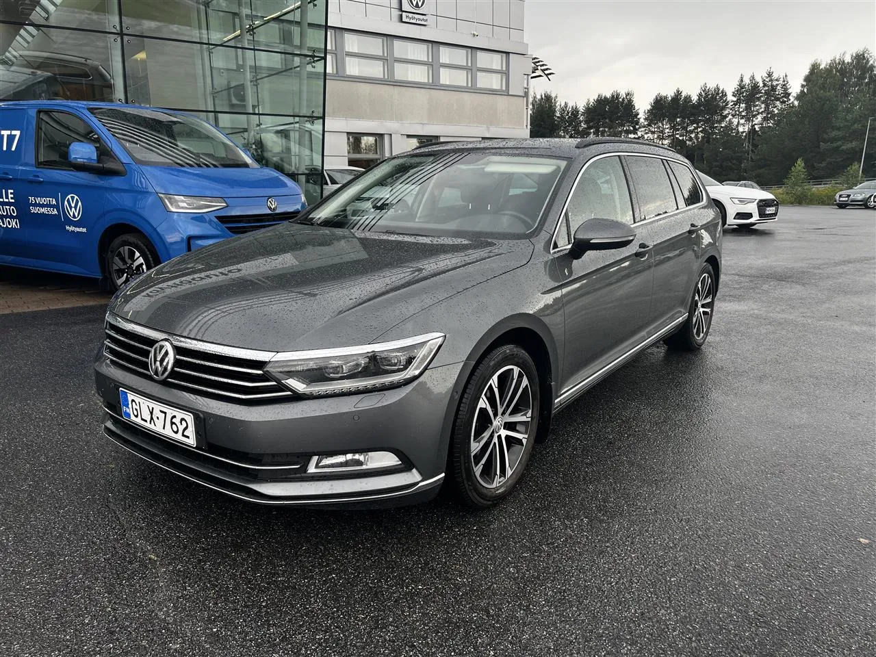 VOLKSWAGEN Passat GLX-762 carousel image