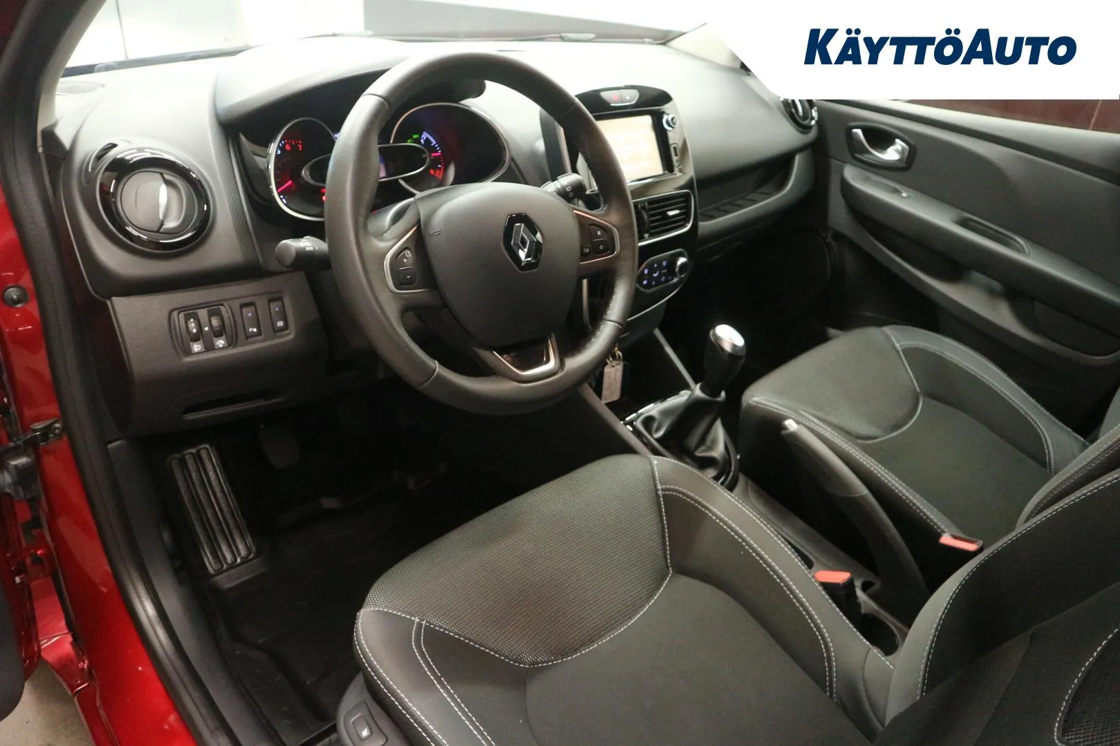 RENAULT Clio YJK-337 carousel image