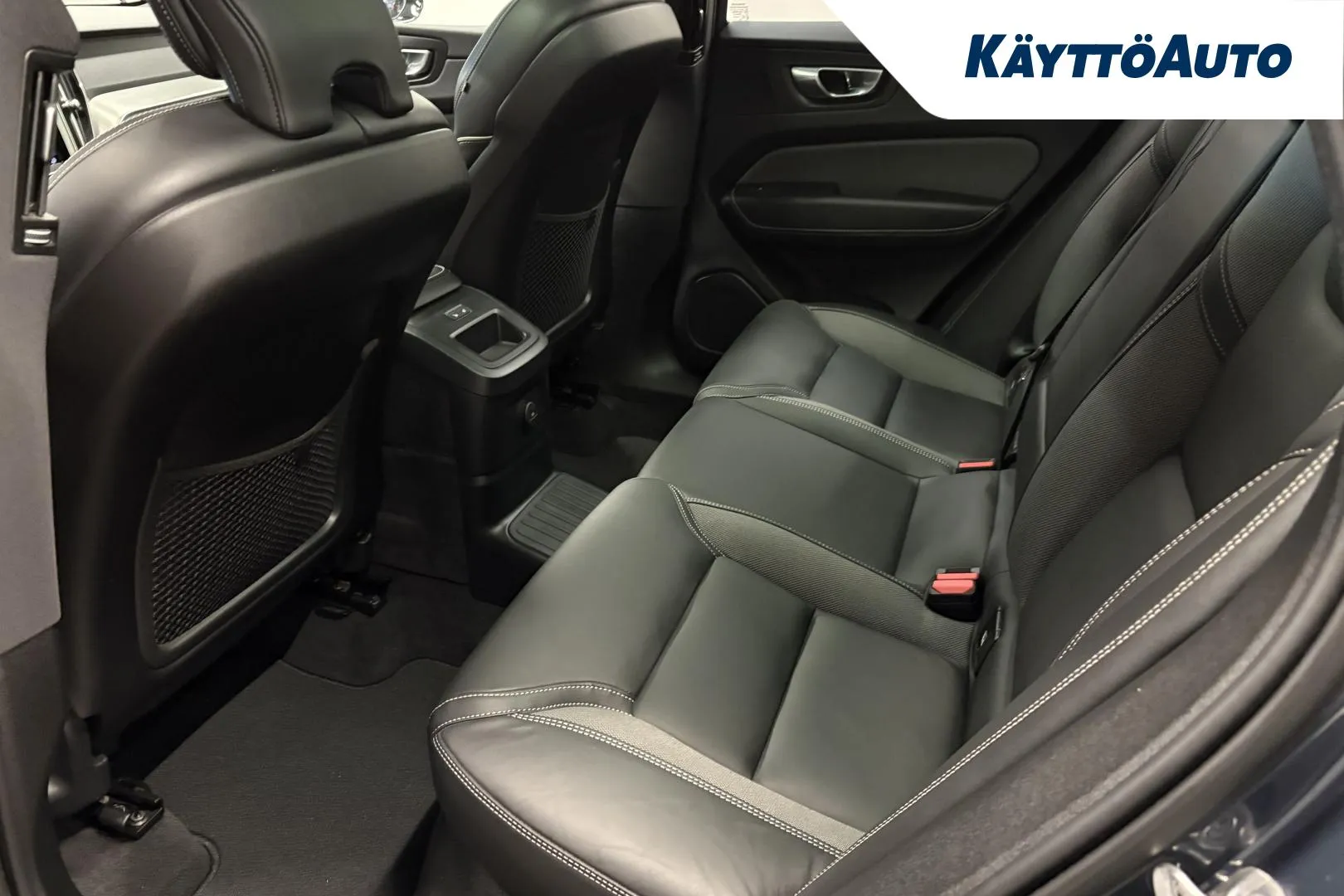 VOLVO XC60 GPK-265 carousel image