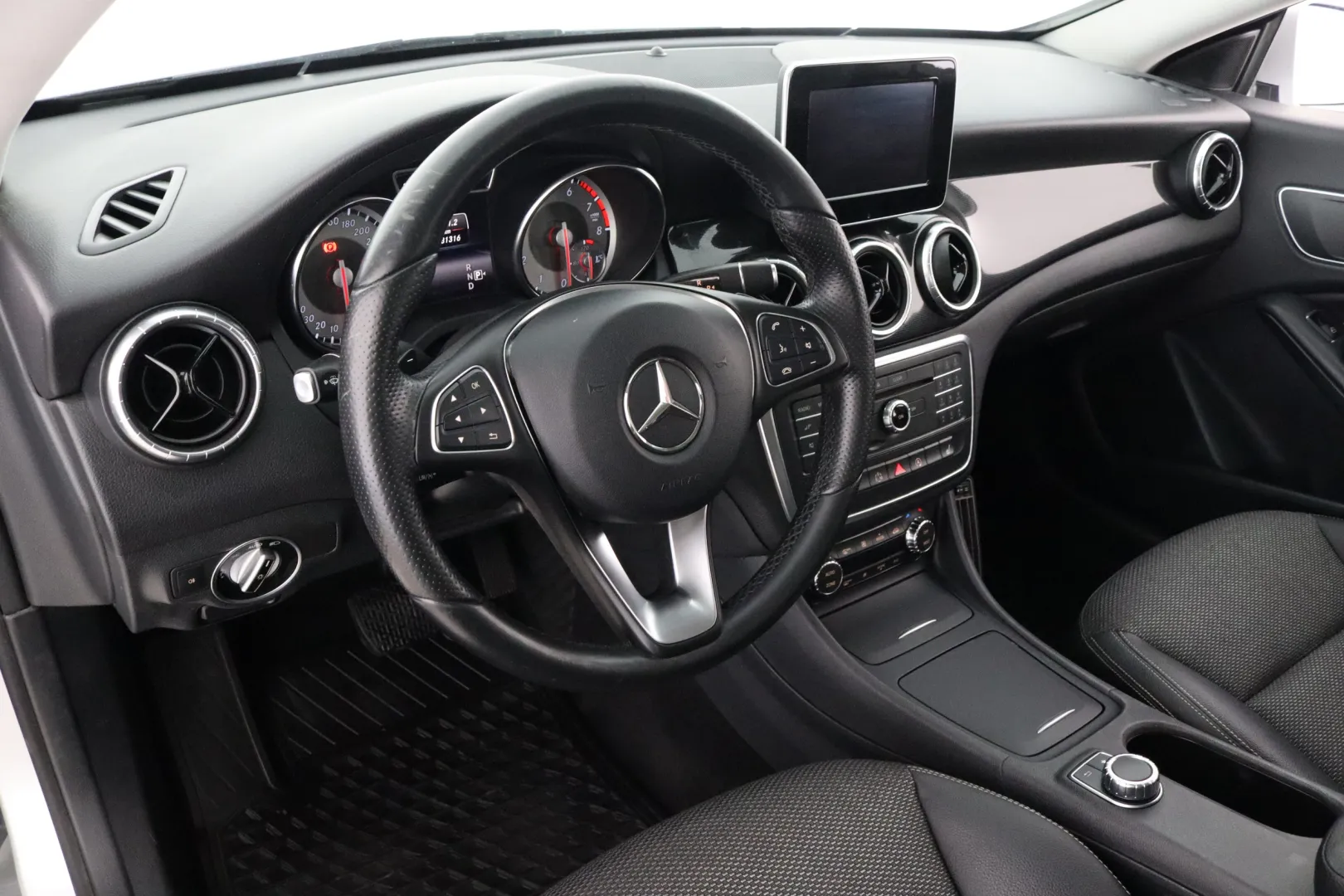 MERCEDES-BENZ CLA SNM-713 carousel image