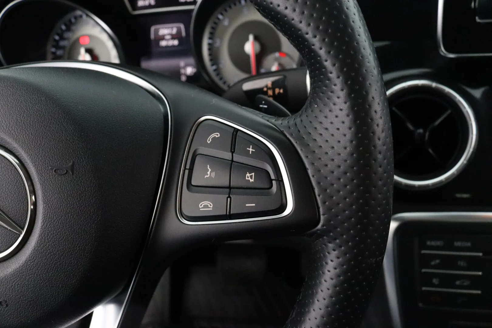 MERCEDES-BENZ CLA SNM-713 carousel image