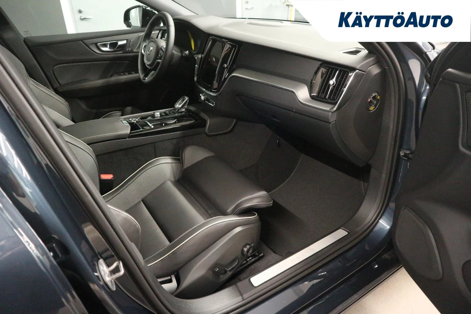 Volvo V60 GRE-139 carousel image