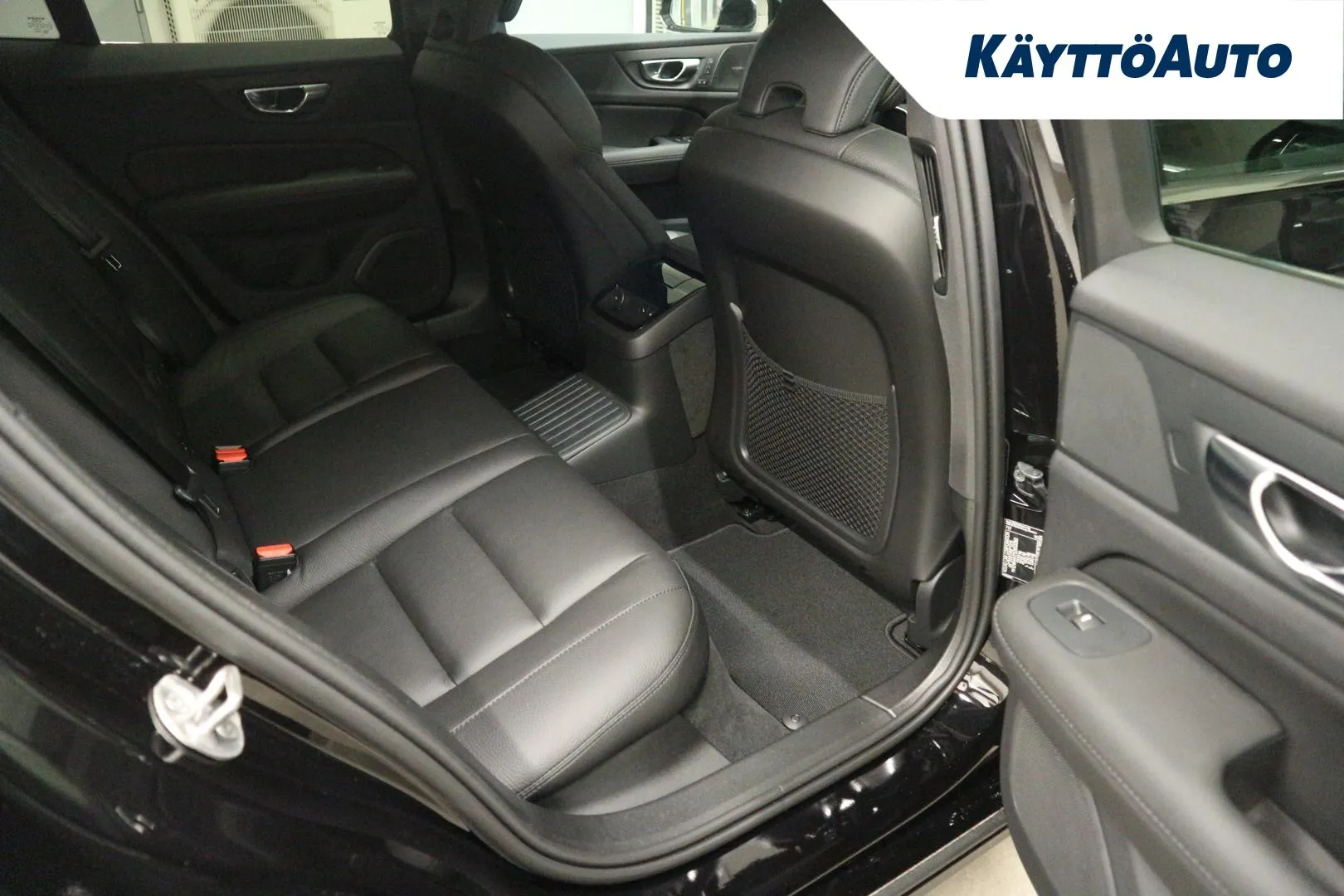Volvo V60 EVK-789 carousel image