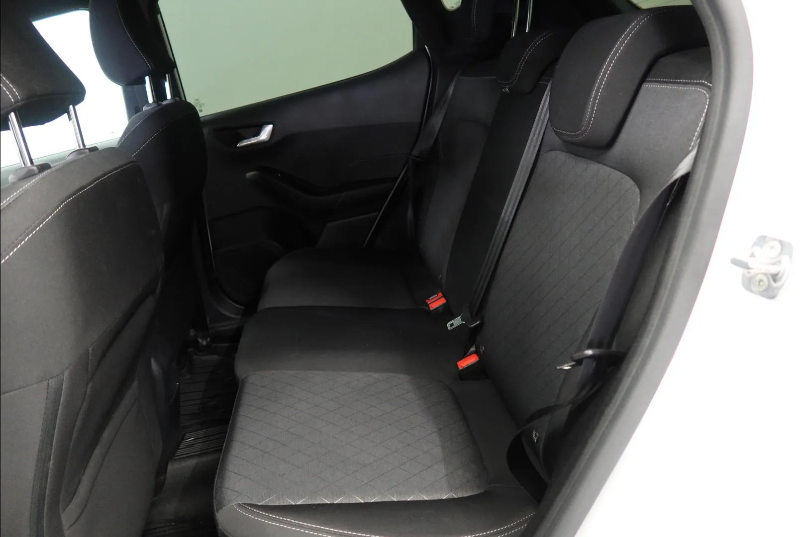 FORD Fiesta COL-471 carousel image