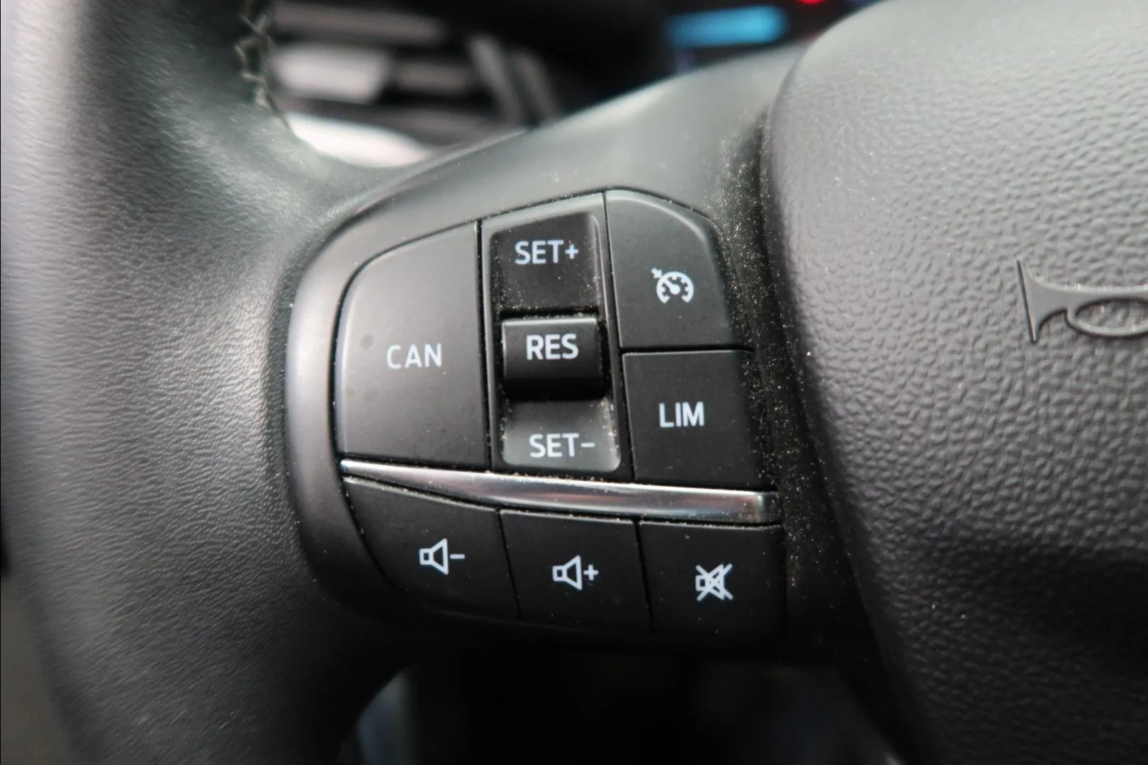 FORD Fiesta COL-471 carousel image