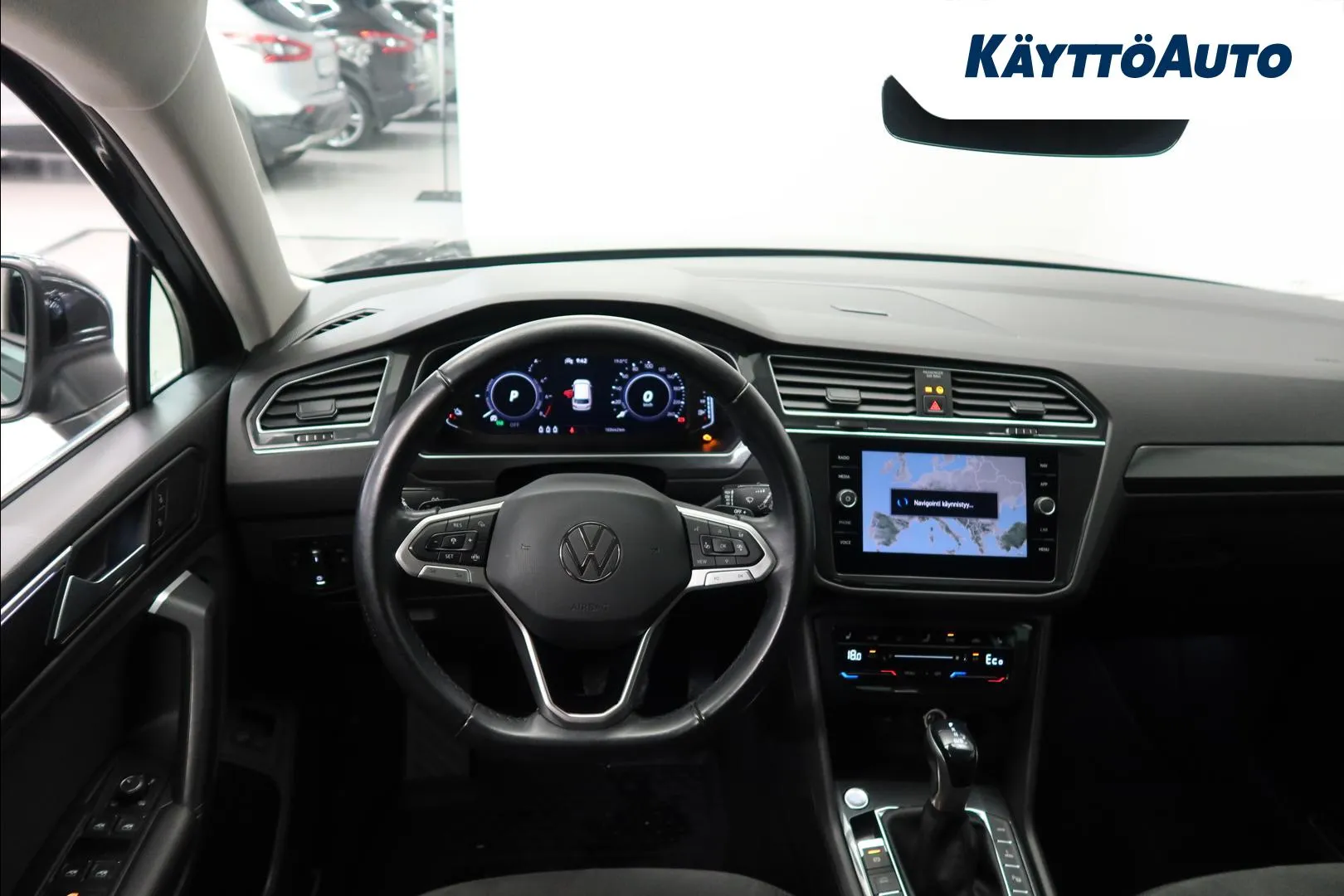 Volkswagen Tiguan CPM-915 carousel image