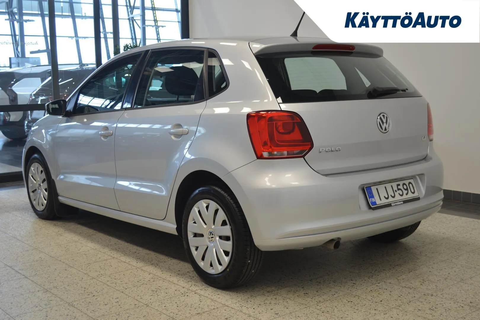 VOLKSWAGEN Polo IJJ-590 carousel image