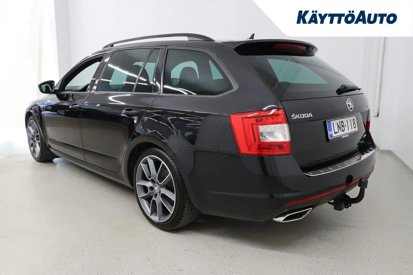 SKODA Octavia LNB-118 carousel image