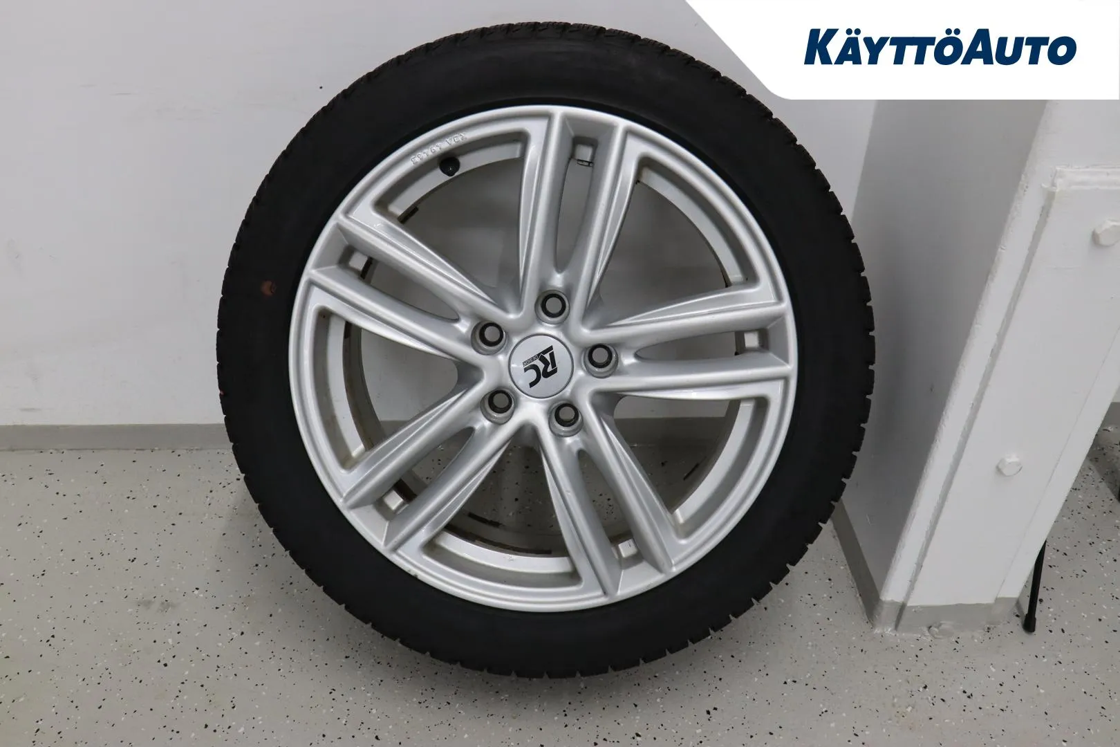 SKODA Octavia LNB-118 carousel image