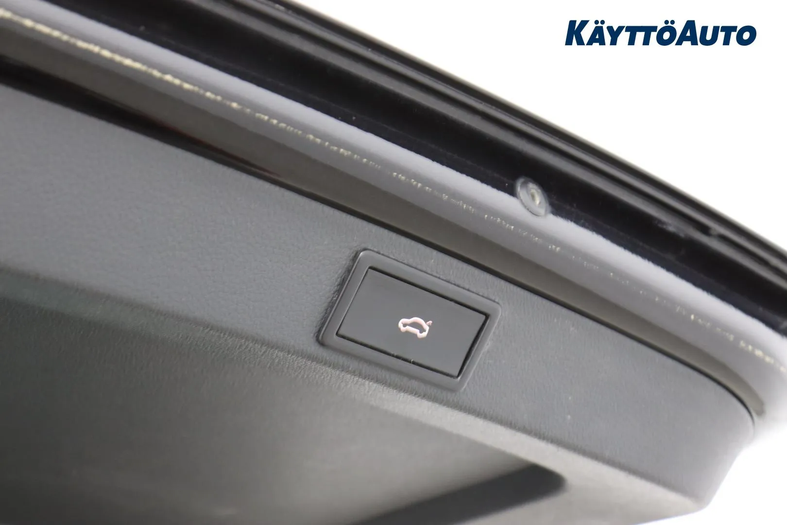 SKODA Octavia LNB-118 carousel image