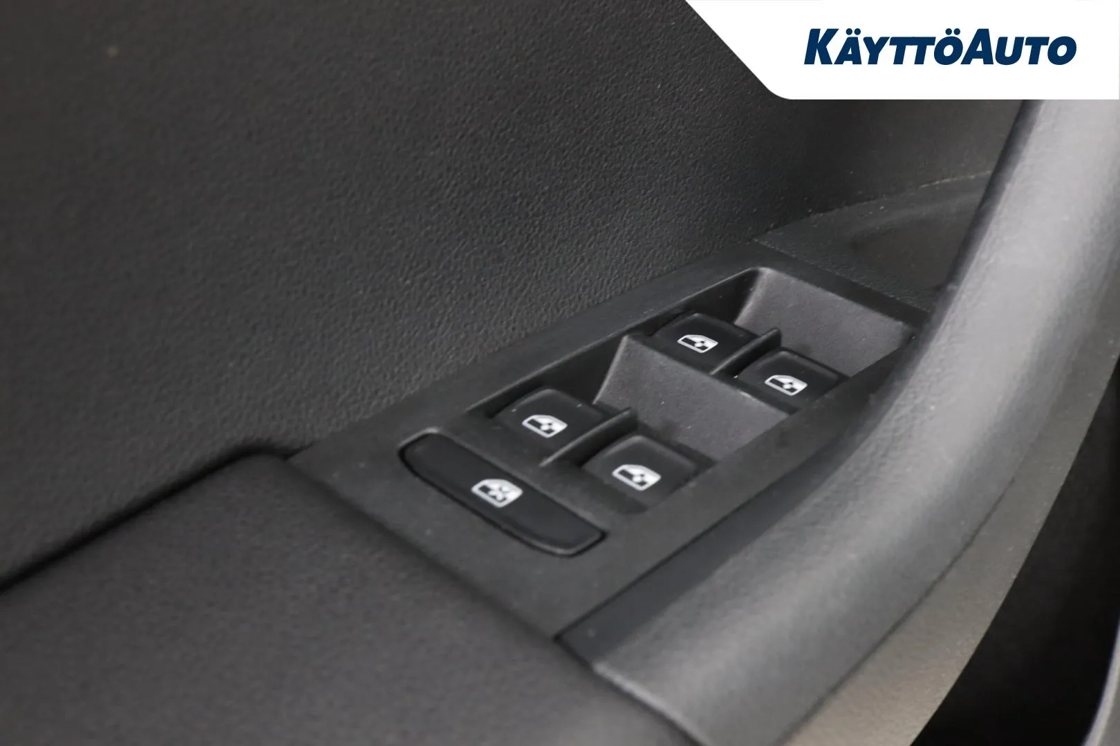 SKODA Octavia LNB-118 carousel image