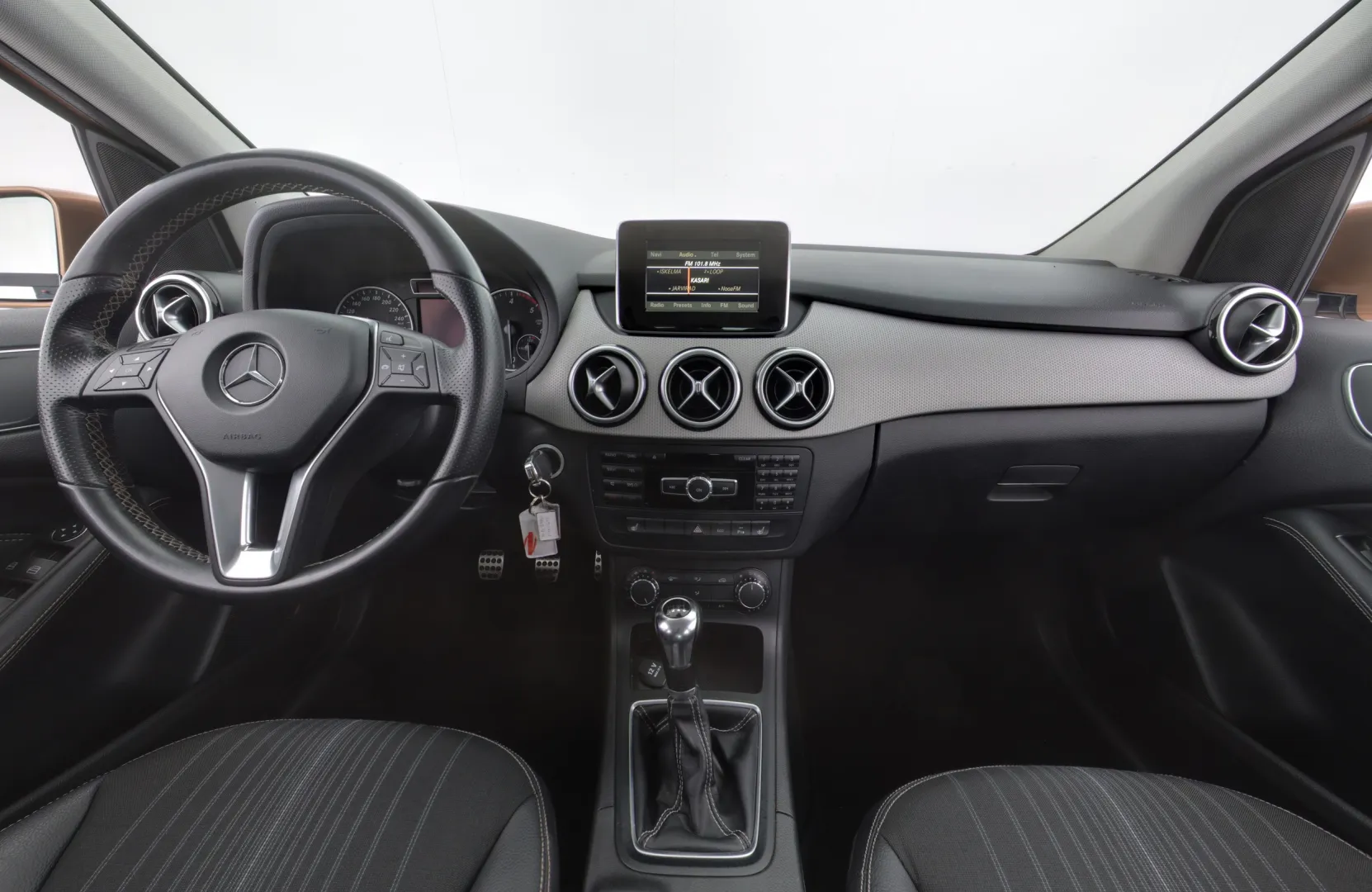 MERCEDES-BENZ B FMN-615 carousel image