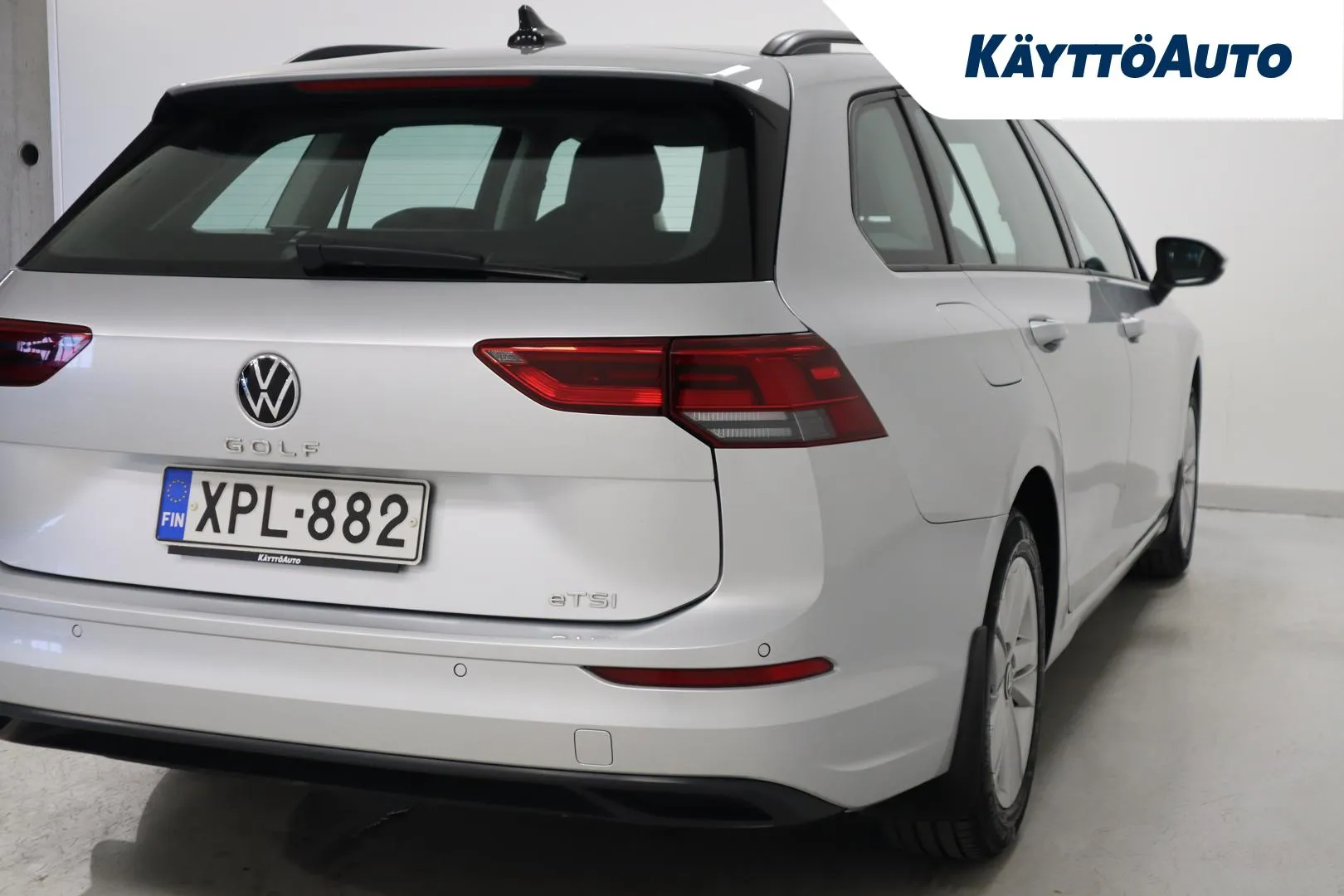 VOLKSWAGEN Golf XPL-882 carousel image