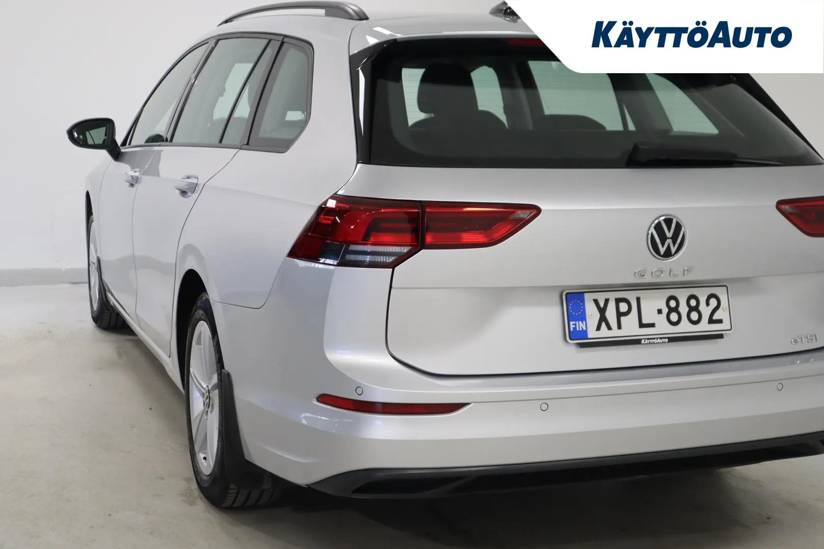 VOLKSWAGEN Golf XPL-882 carousel image