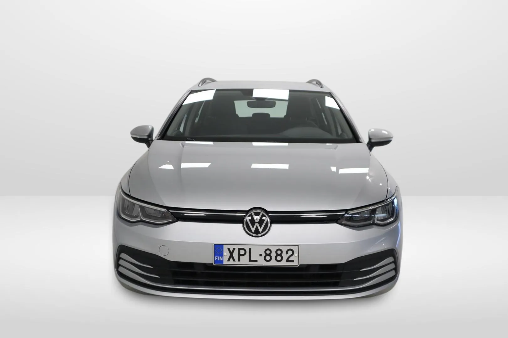 VOLKSWAGEN Golf XPL-882 carousel image