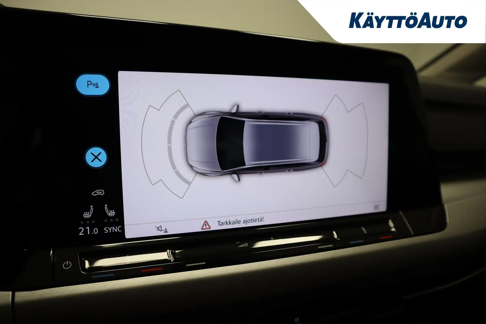 VOLKSWAGEN Golf XPL-882 carousel image