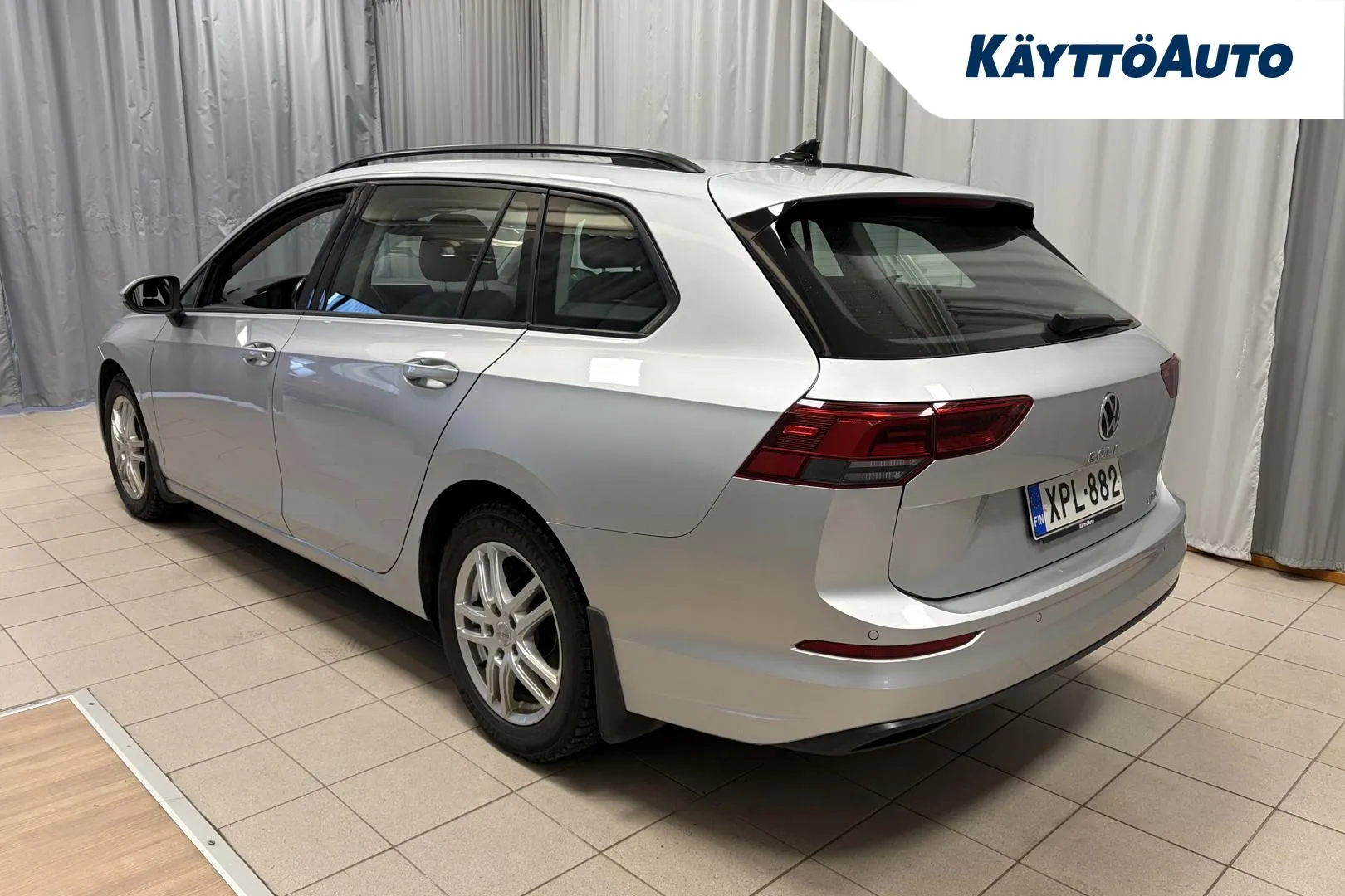 VOLKSWAGEN Golf XPL-882 carousel image