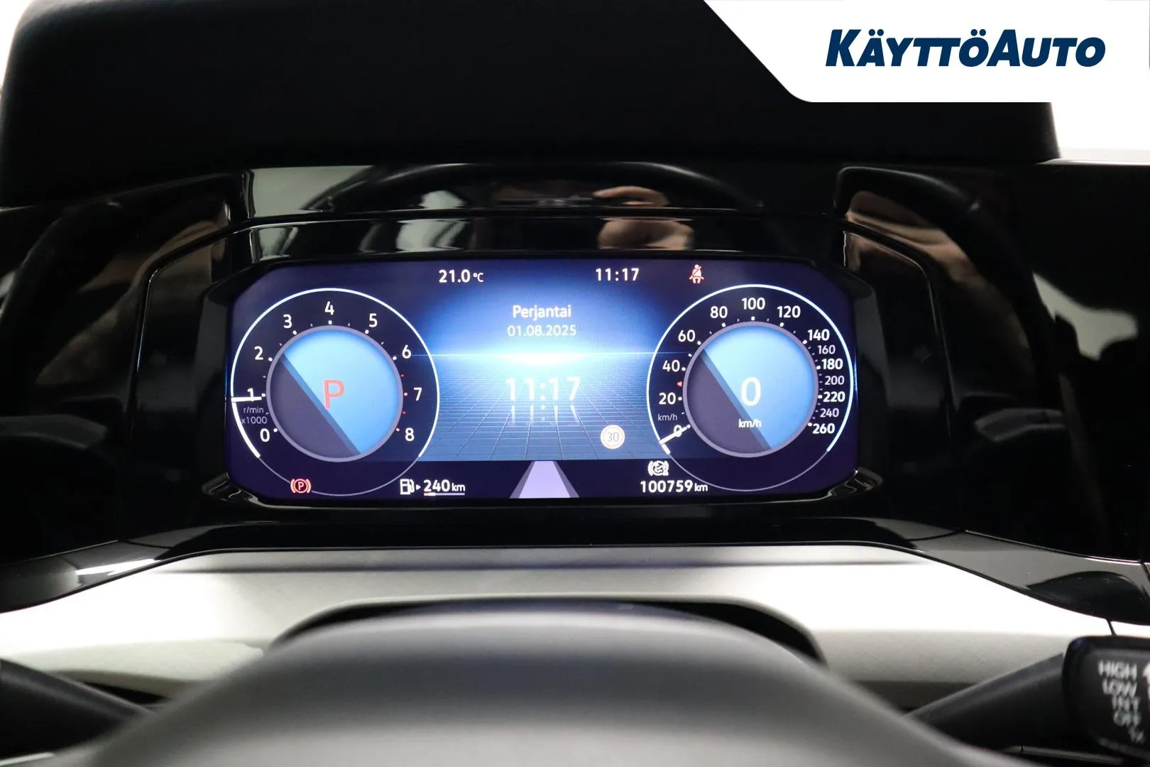 VOLKSWAGEN Golf XPL-882 carousel image