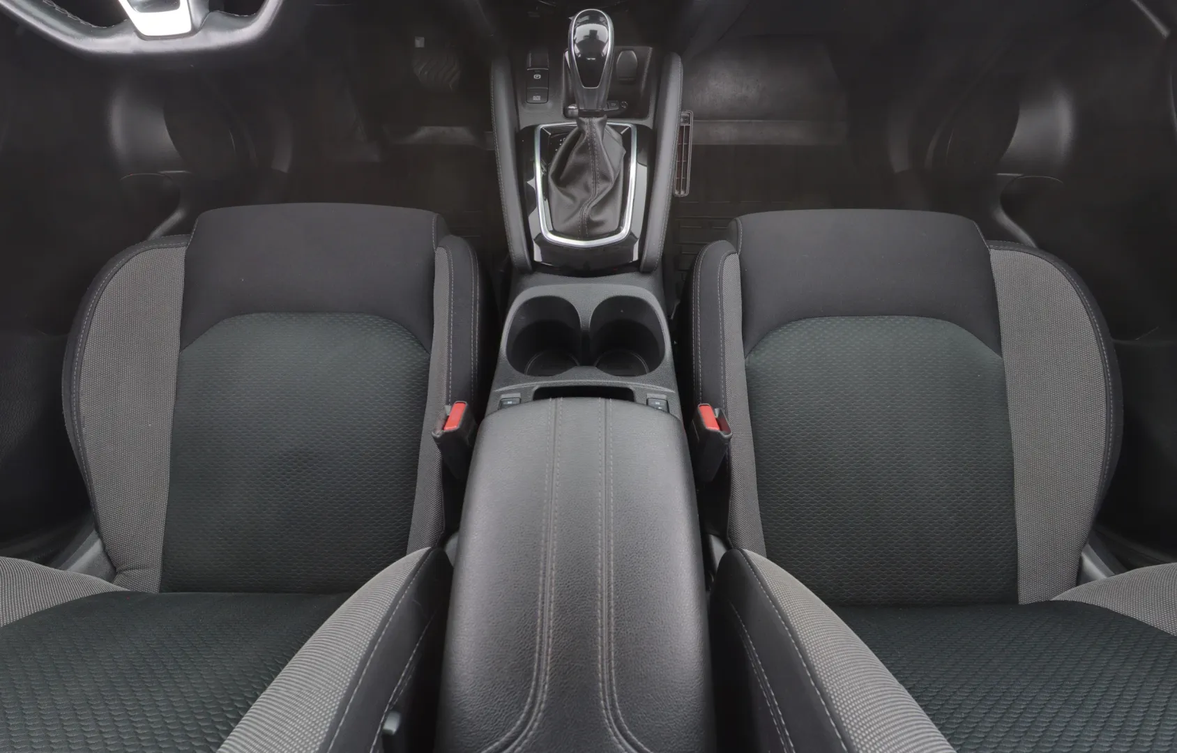 NISSAN Qashqai GTG-567 carousel image