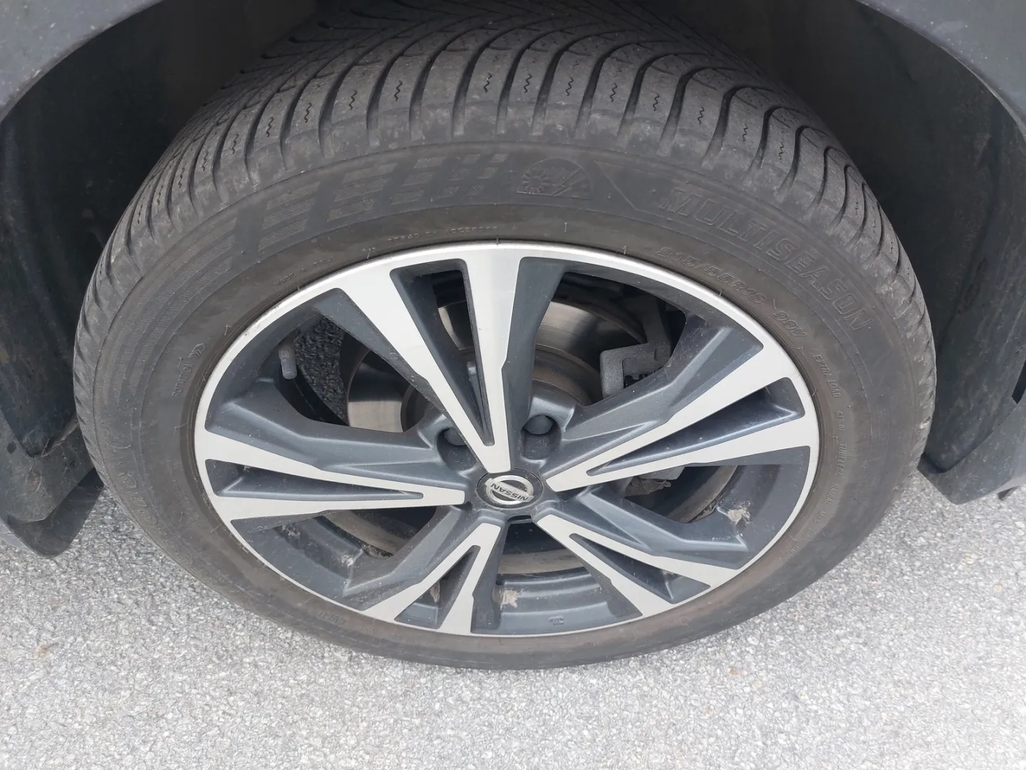 NISSAN Qashqai GTG-567 carousel image
