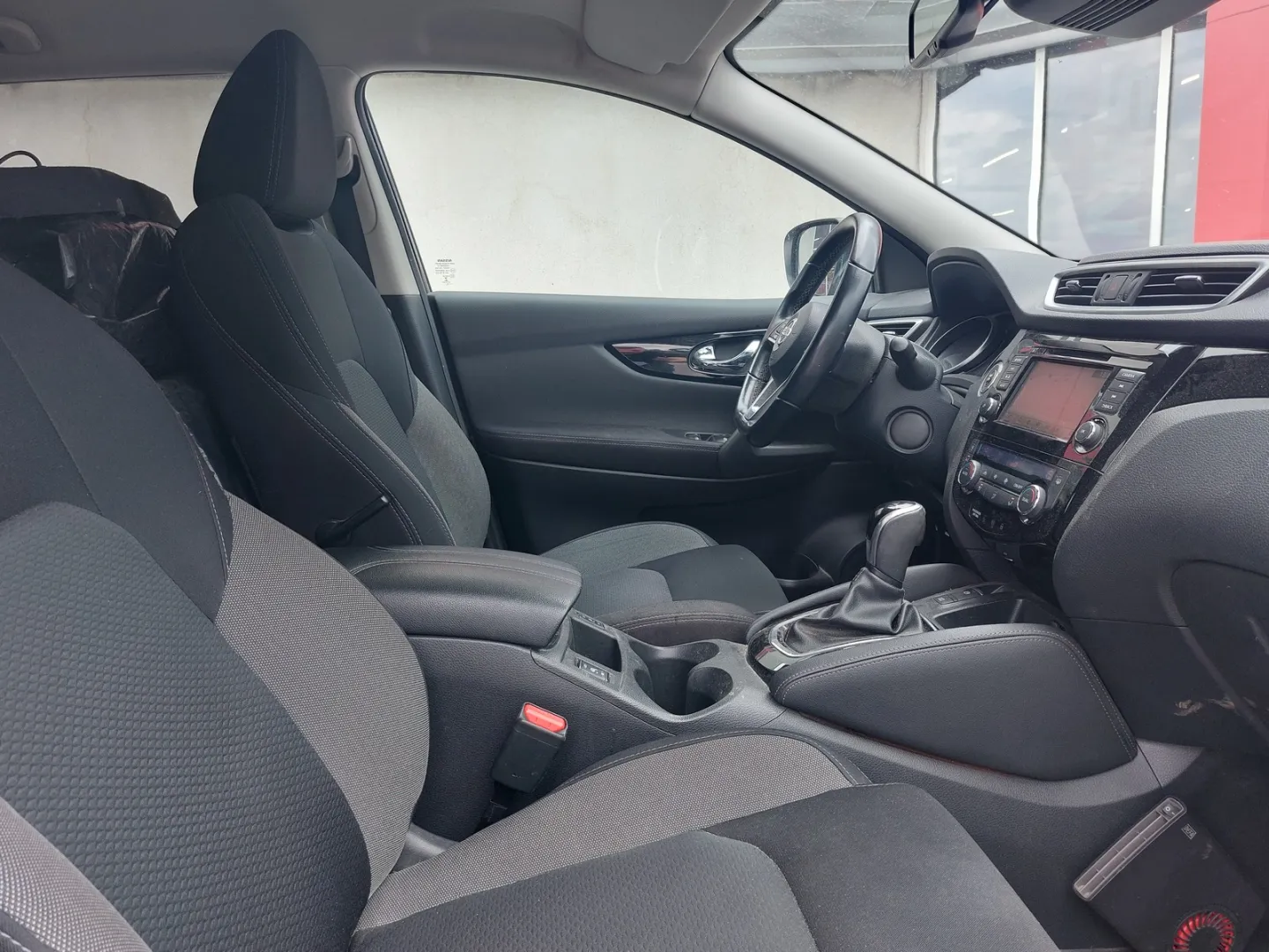 NISSAN Qashqai GTG-567 carousel image
