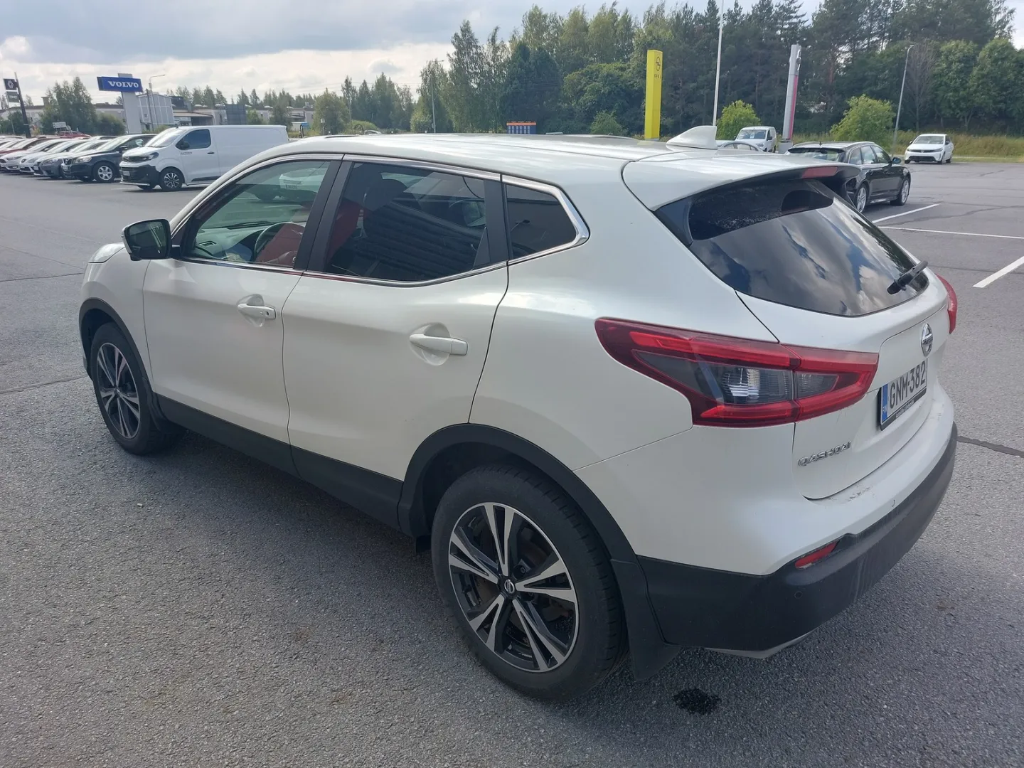 NISSAN Qashqai GNM-382 carousel image