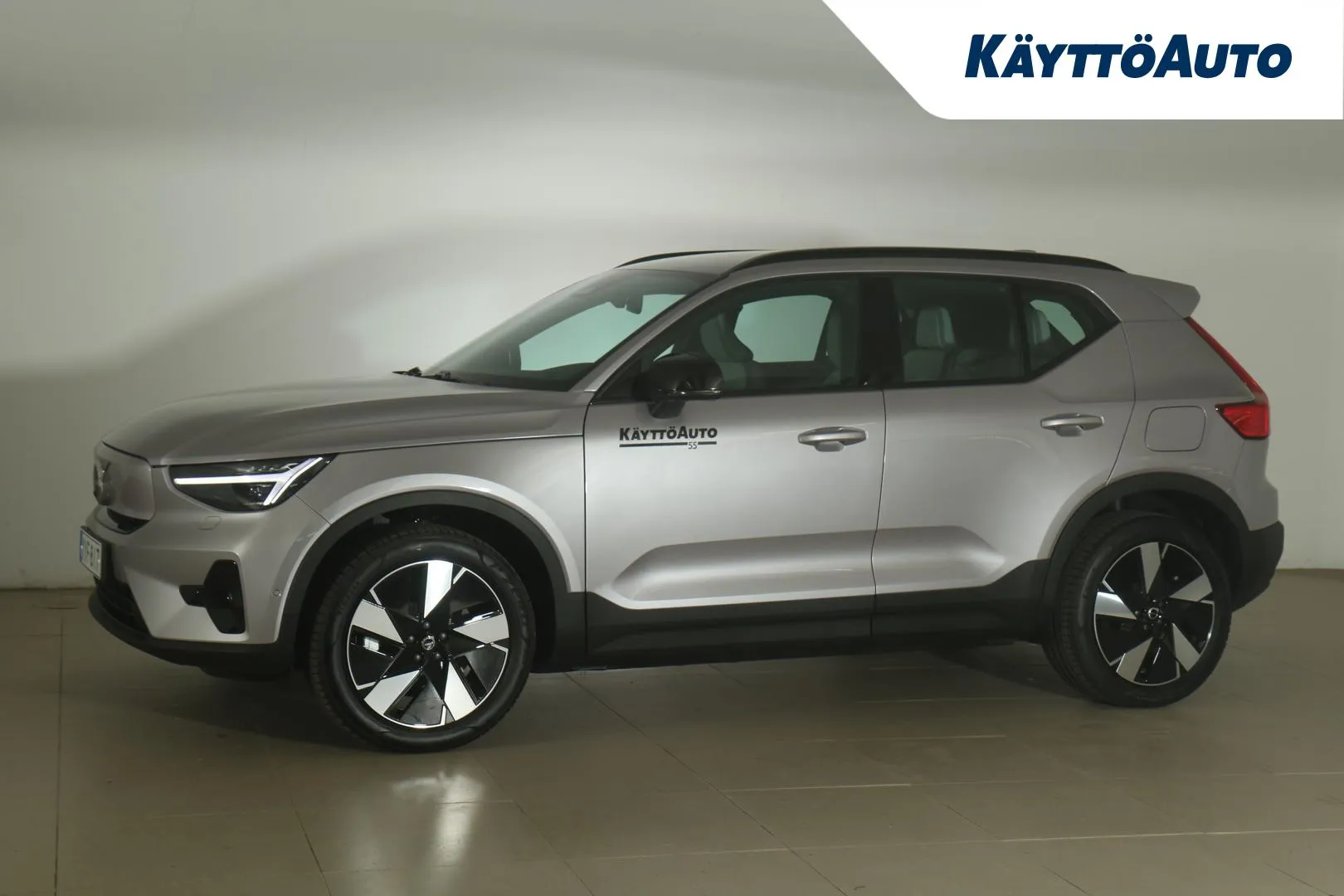 Volvo EX40 YYF-817 carousel image