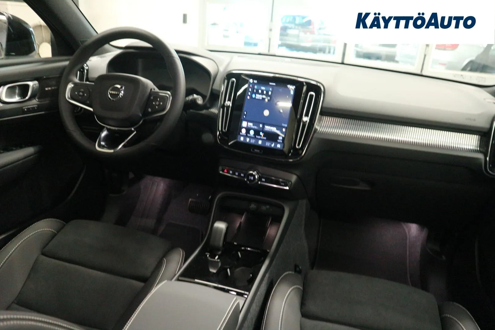 Volvo EX40 ZPP-838 carousel image