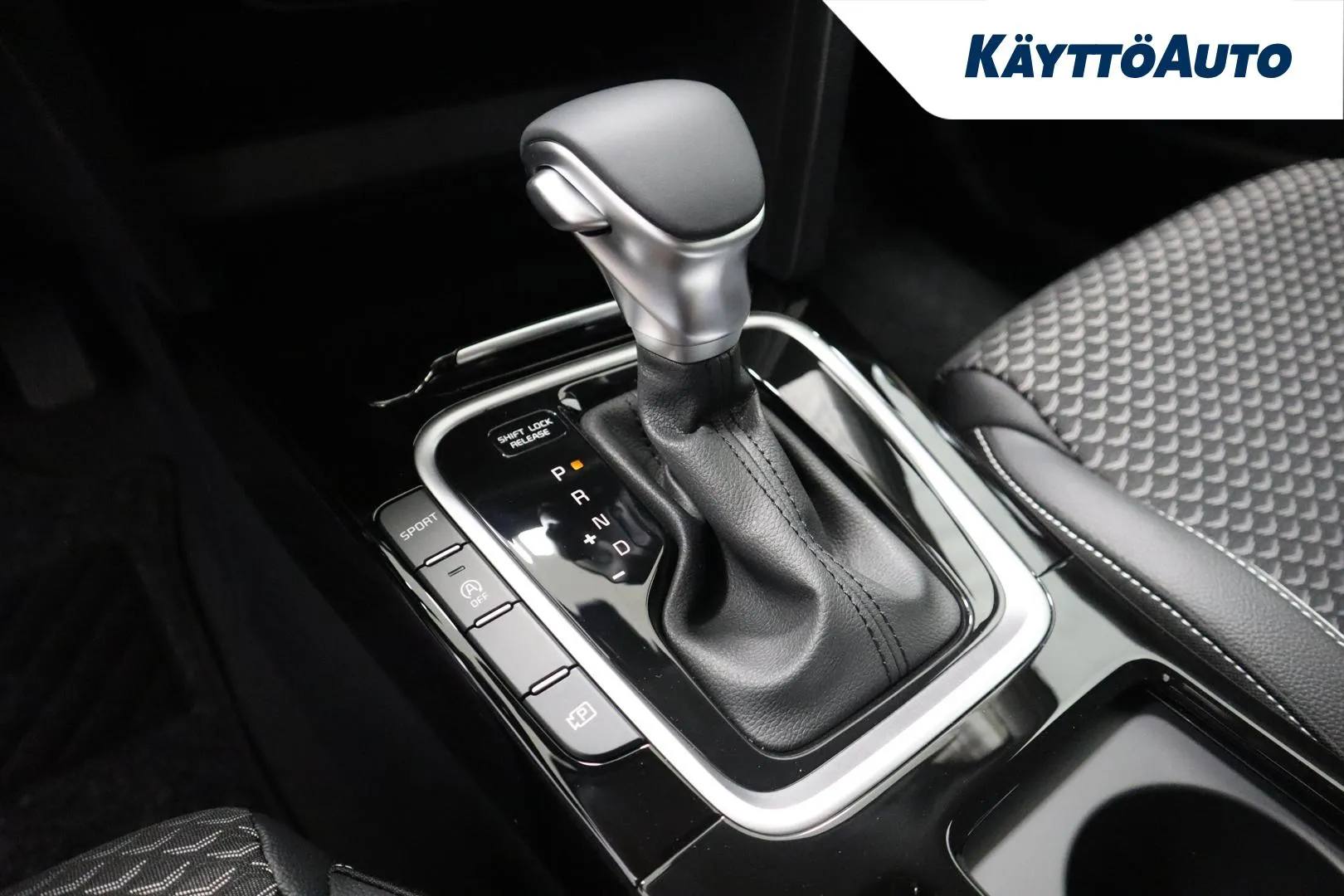 Kia XCeed YYE-790 carousel image