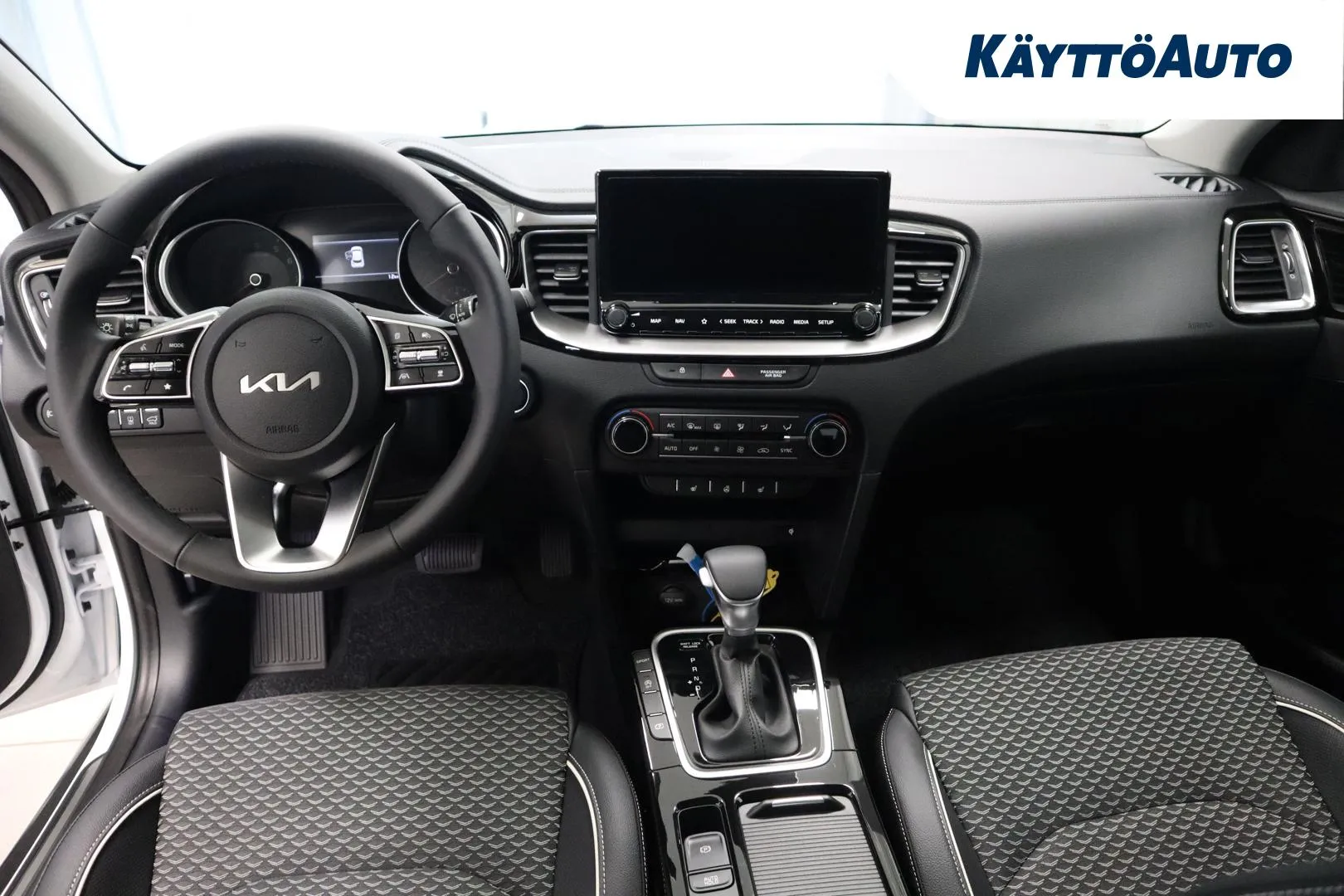 Kia XCeed YYE-790 carousel image