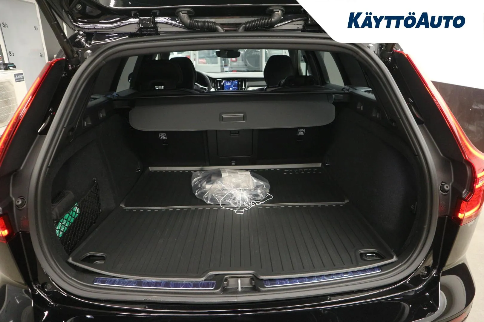 Volvo V60 CSG-730 carousel image