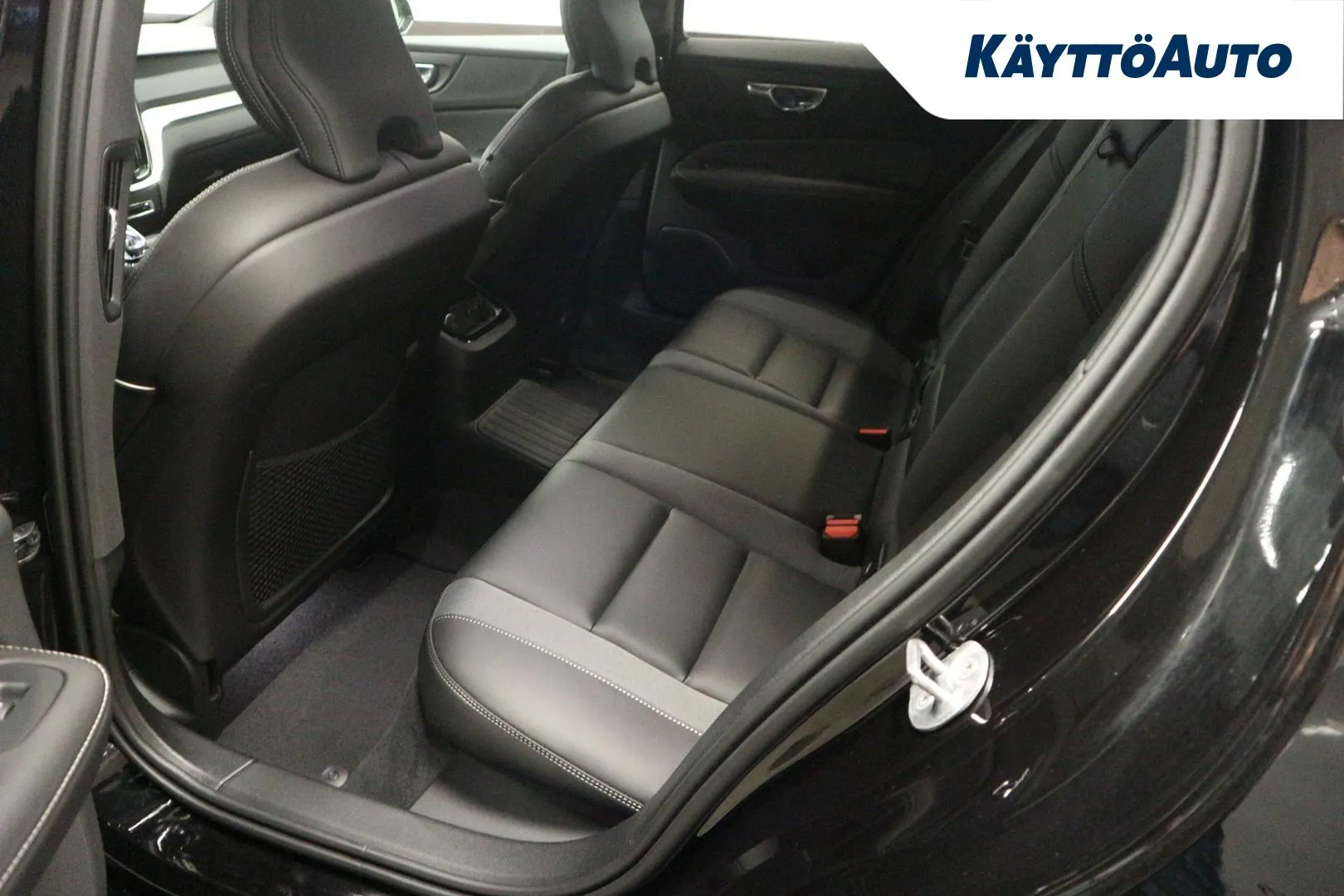 Volvo V60 CSG-730 carousel image