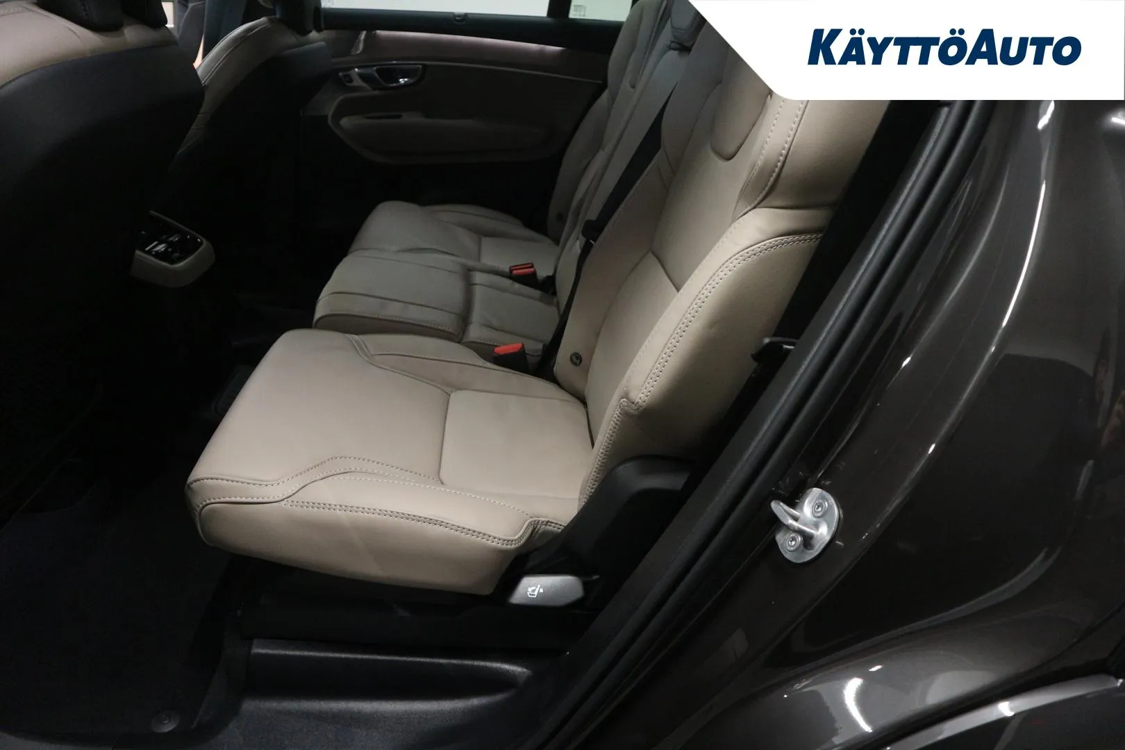 Volvo XC90 JOE-840 carousel image